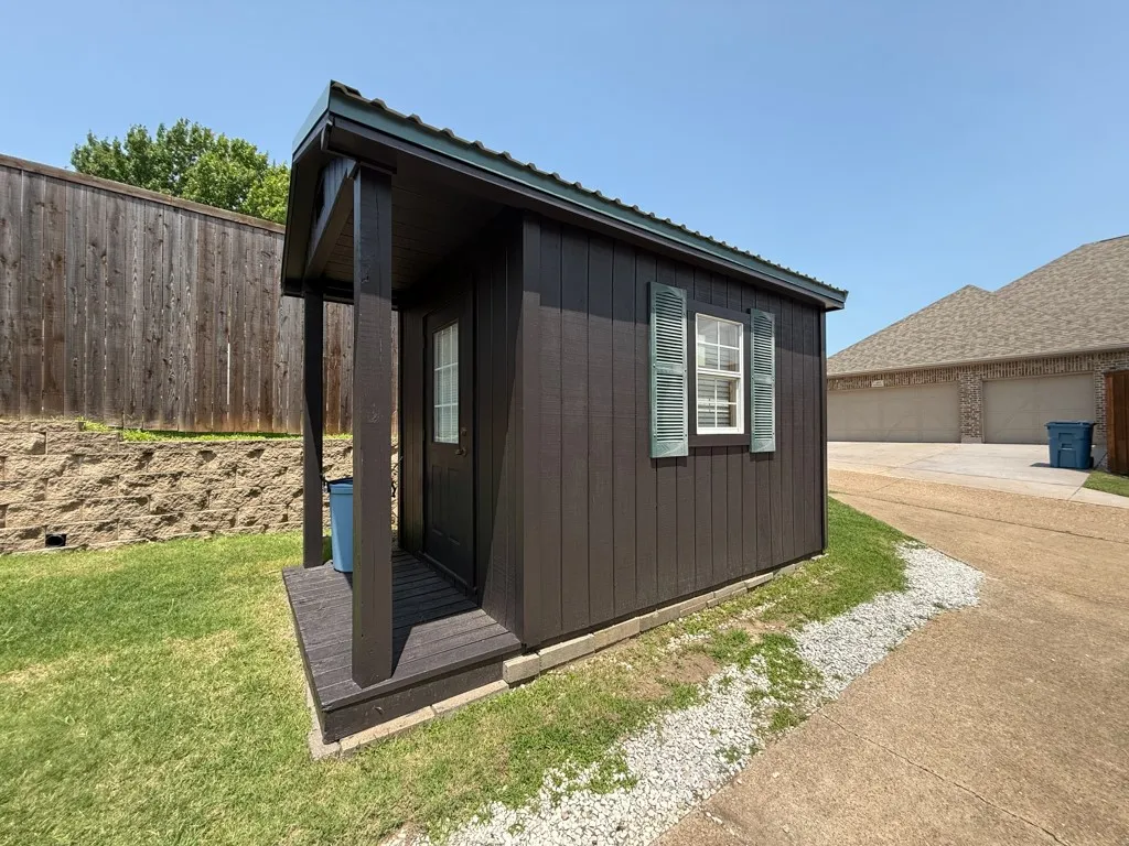 Single Family Residence For Sale in Rockwall County , 314 Shepards Hill Drive, Rockwall, Texas 75087, 3 Bedroom, 2 Bathroom, 2 Garage spaces, 1,687 Sqft, built in 1978, mls#21311913, Real Estate Agent in Rockwall, Homes For Sale in Rockwall county, Homes For Sale in Rockwall, Realtor in Rockwall Texas, Real Estate Brokerage Independent Realty Texas, Luminita Cordes Realtor