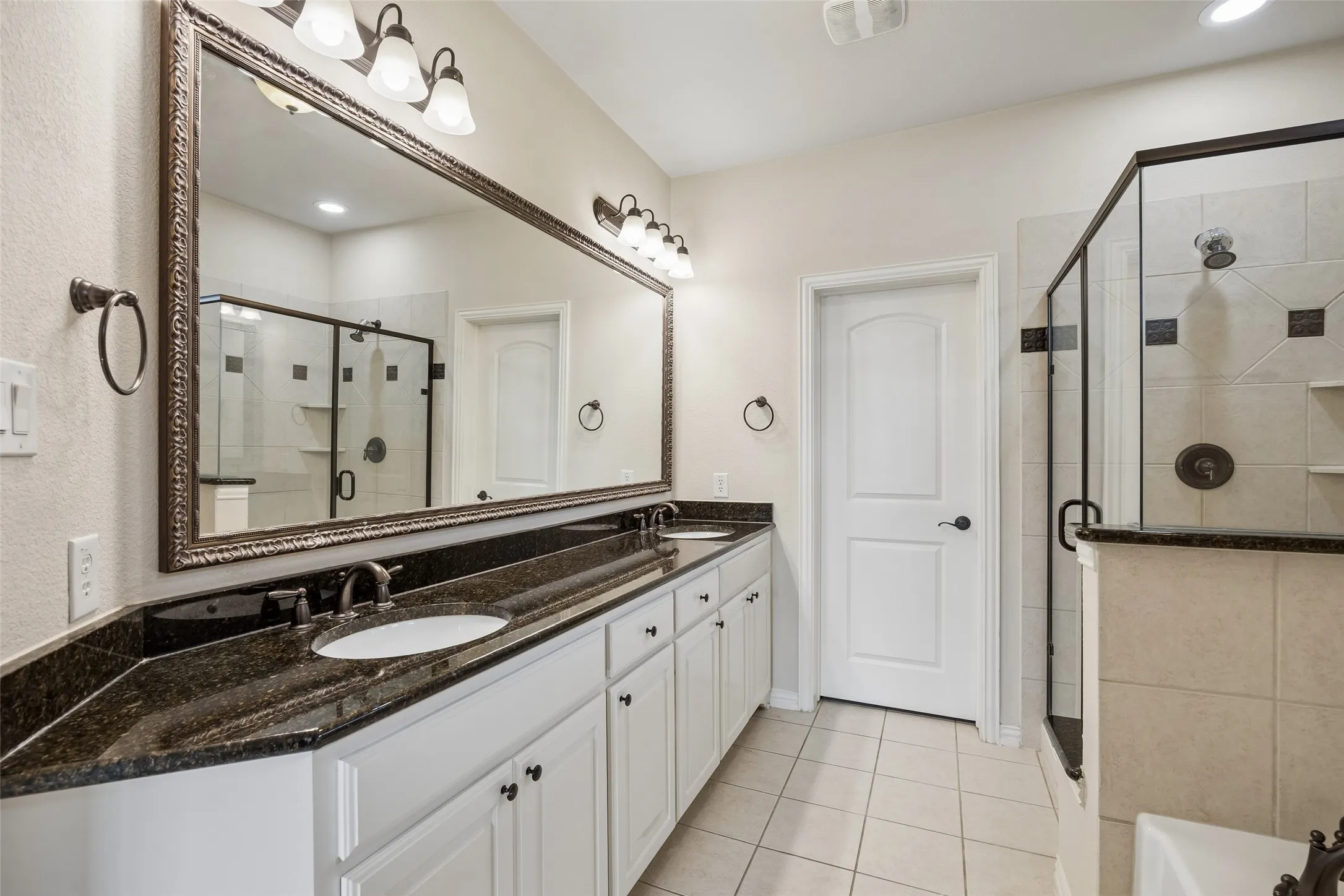 Townhouse For Sale in Dallas County , 631 Matthew Place, Richardson, Texas 75081, 3 Bedroom, 3 Bathroom, 2 Garage spaces, 1,956 Sqft, built in 2013, mls#21311954, Real Estate Agent in Richardson, Homes For Sale in Dallas county, Homes For Sale in Richardson, Realtor in Richardson Texas, Real Estate Brokerage Independent Realty Texas, Luminita Cordes Realtor