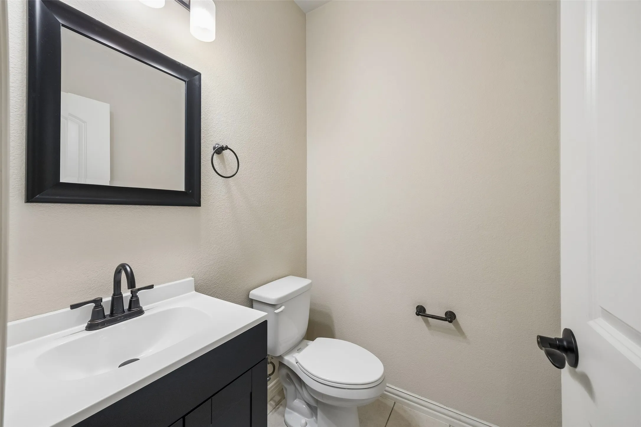 Townhouse For Sale in Dallas County , 631 Matthew Place, Richardson, Texas 75081, 3 Bedroom, 3 Bathroom, 2 Garage spaces, 1,956 Sqft, built in 2013, mls#21311954, Real Estate Agent in Richardson, Homes For Sale in Dallas county, Homes For Sale in Richardson, Realtor in Richardson Texas, Real Estate Brokerage Independent Realty Texas, Luminita Cordes Realtor