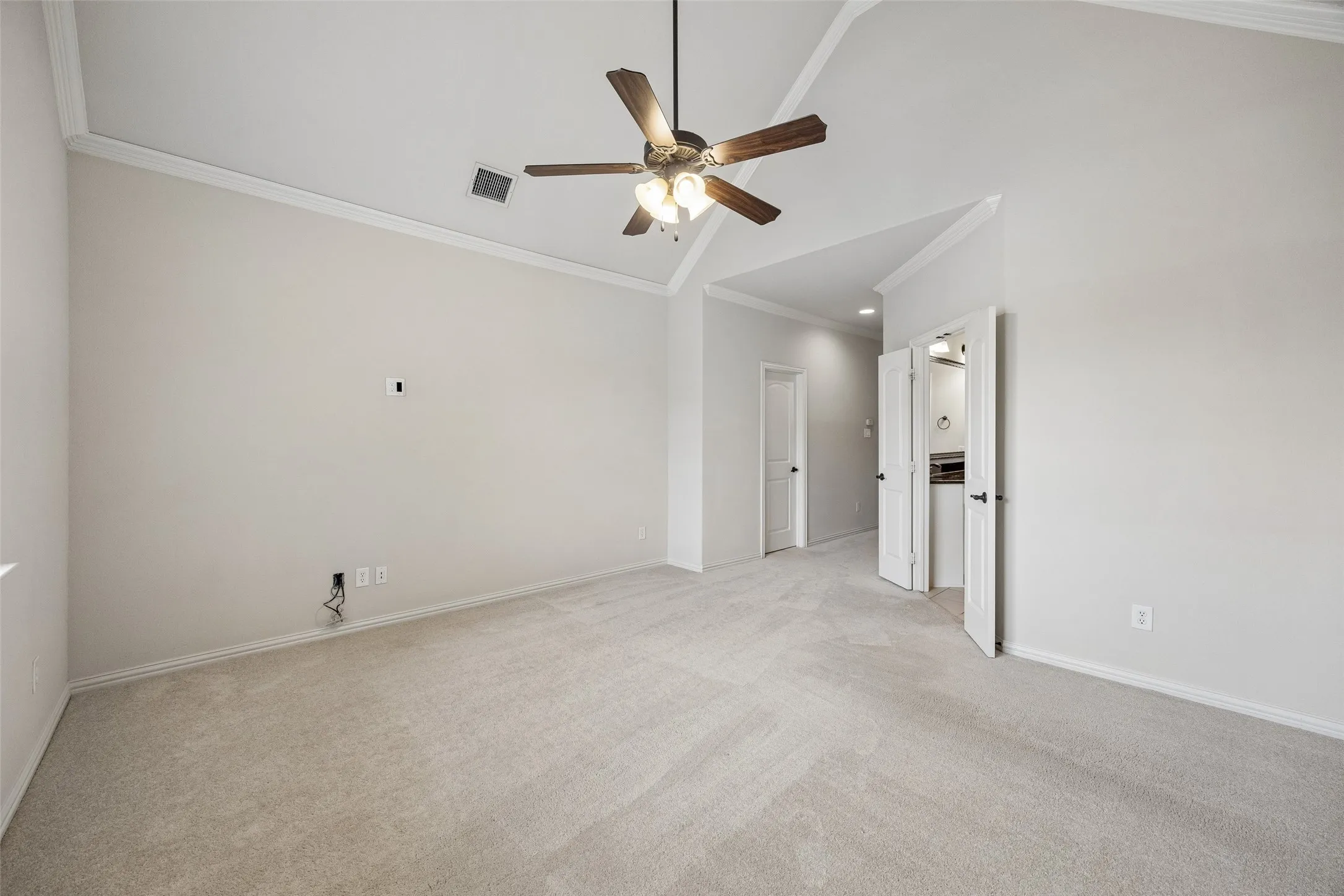 Townhouse For Sale in Dallas County , 631 Matthew Place, Richardson, Texas 75081, 3 Bedroom, 3 Bathroom, 2 Garage spaces, 1,956 Sqft, built in 2013, mls#21311954, Real Estate Agent in Richardson, Homes For Sale in Dallas county, Homes For Sale in Richardson, Realtor in Richardson Texas, Real Estate Brokerage Independent Realty Texas, Luminita Cordes Realtor