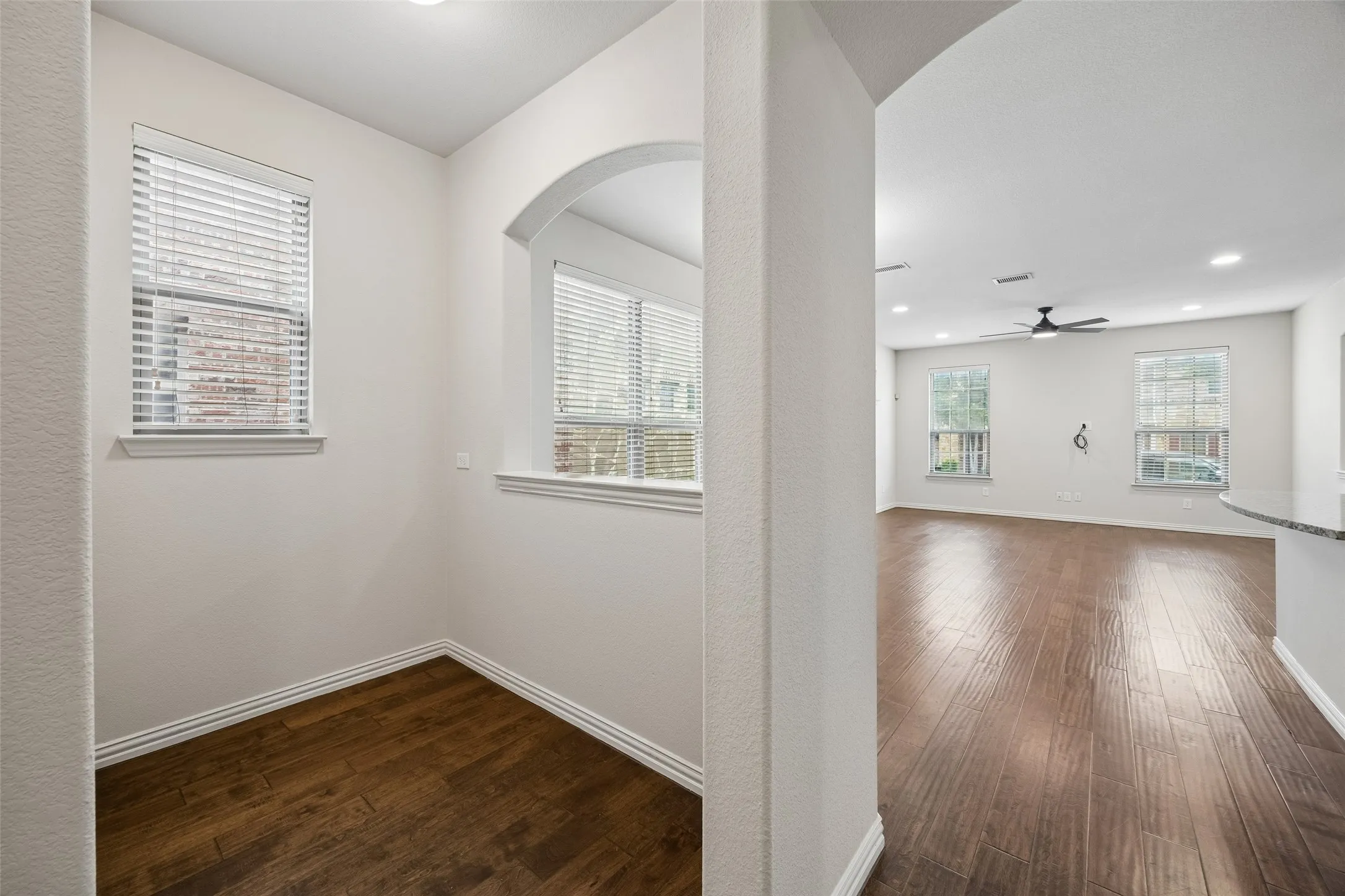 Townhouse For Sale in Dallas County , 631 Matthew Place, Richardson, Texas 75081, 3 Bedroom, 3 Bathroom, 2 Garage spaces, 1,956 Sqft, built in 2013, mls#21311954, Real Estate Agent in Richardson, Homes For Sale in Dallas county, Homes For Sale in Richardson, Realtor in Richardson Texas, Real Estate Brokerage Independent Realty Texas, Luminita Cordes Realtor
