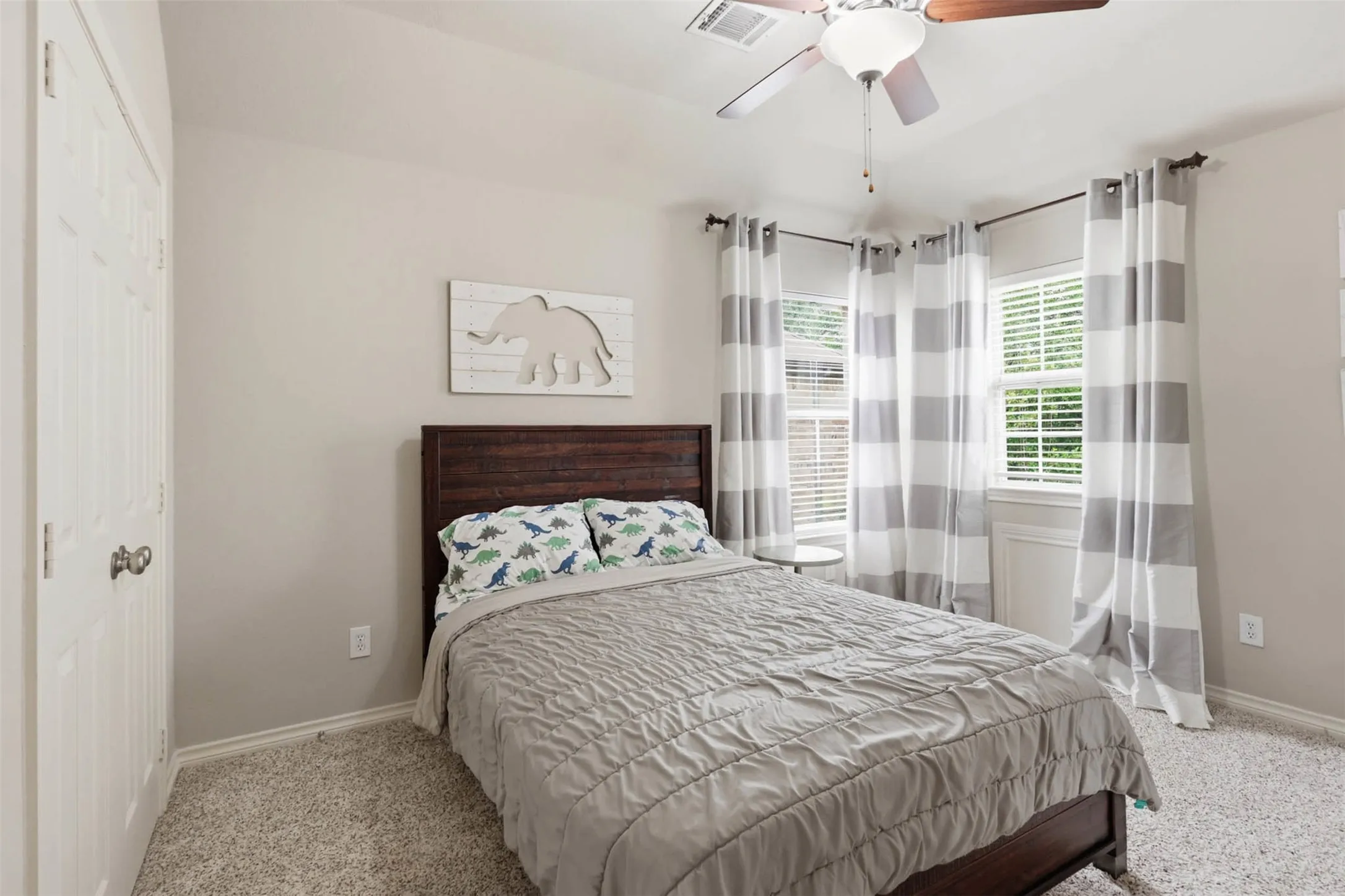 Single Family Residence For Sale in Denton County , 3537 Washington Drive, Frisco, Texas 75034, 4 Bedroom, 3 Bathroom, 2 Garage spaces, 2,912 Sqft, built in 2003, mls#21311569, Real Estate Agent in Frisco, Homes For Sale in Denton county, Homes For Sale in Frisco, Realtor in Frisco Texas, Real Estate Brokerage Independent Realty Texas, Luminita Cordes Realtor