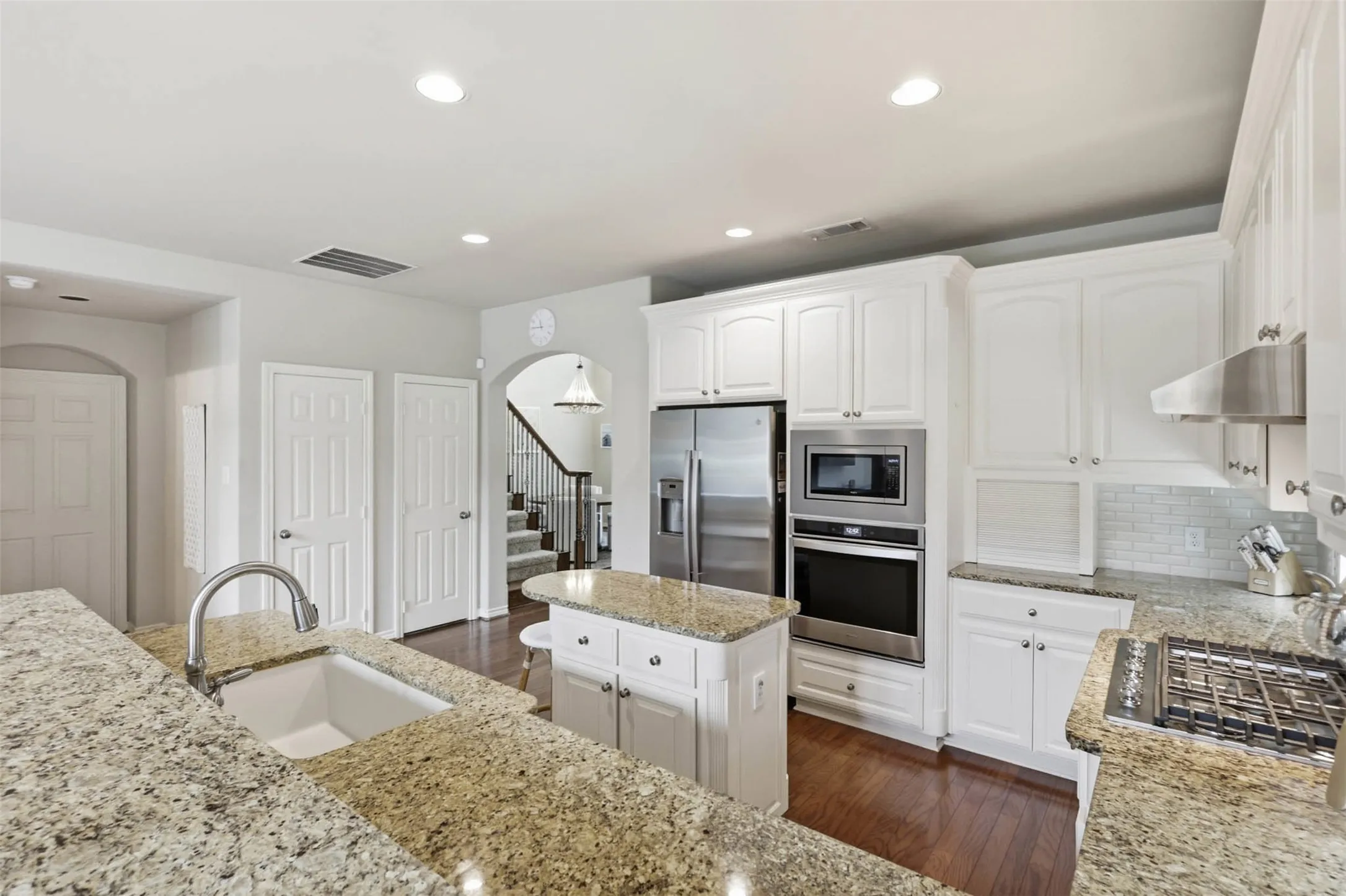 Single Family Residence For Sale in Denton County , 3537 Washington Drive, Frisco, Texas 75034, 4 Bedroom, 3 Bathroom, 2 Garage spaces, 2,912 Sqft, built in 2003, mls#21311569, Real Estate Agent in Frisco, Homes For Sale in Denton county, Homes For Sale in Frisco, Realtor in Frisco Texas, Real Estate Brokerage Independent Realty Texas, Luminita Cordes Realtor