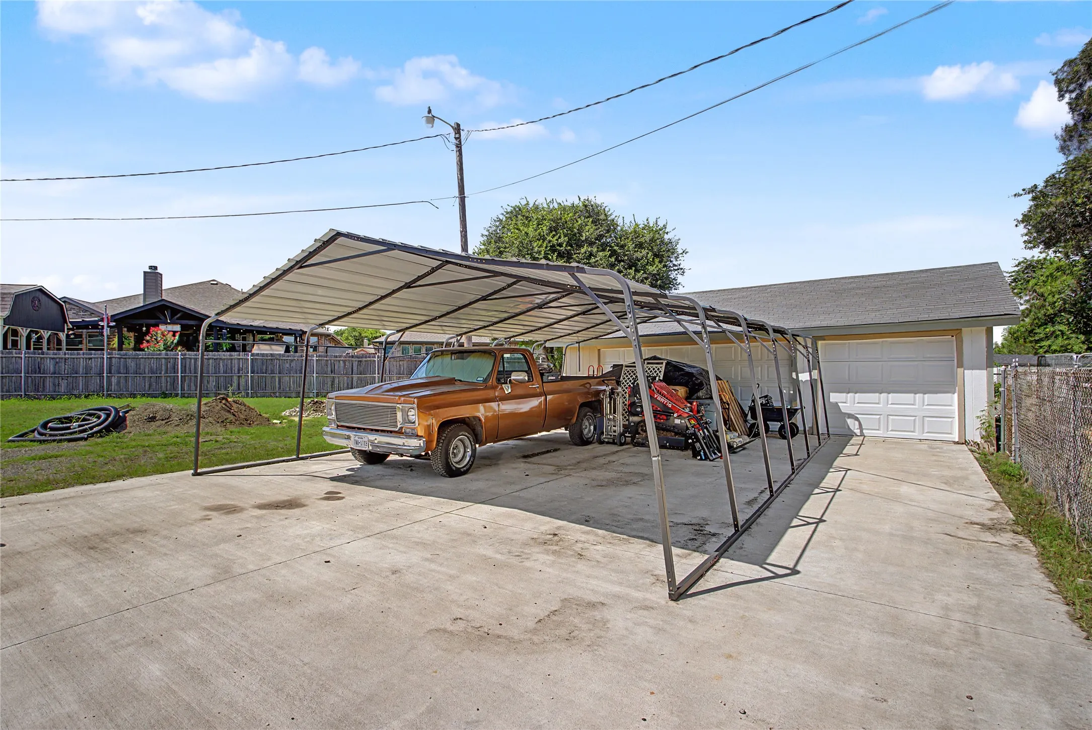 Three Car Garage