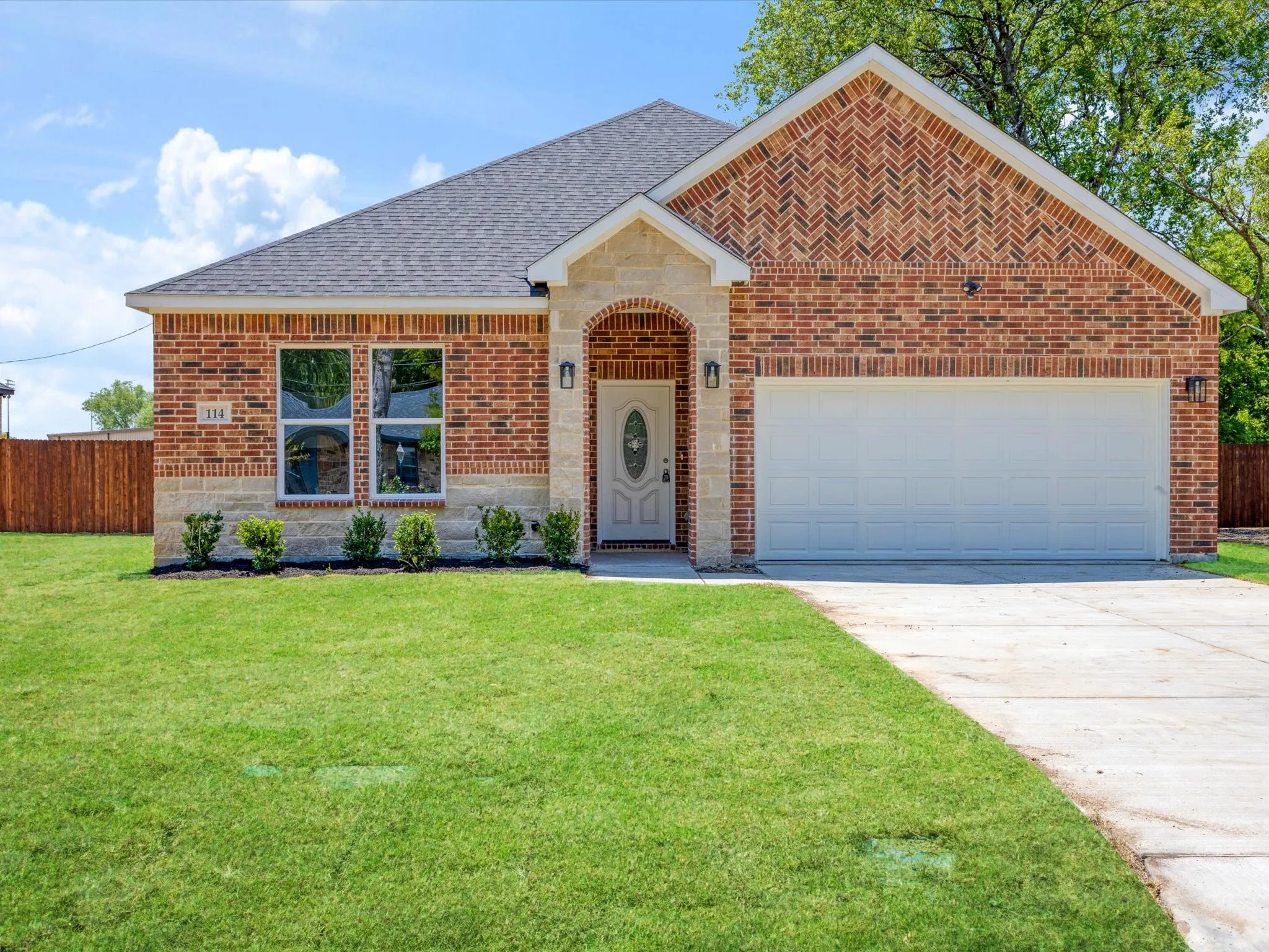 Single Family Residence For Sale in Kaufman County , 114 Miller Road, Kemp, Texas 75143, 4 Bedroom, 3 Bathroom, 2 Garage spaces, 1,942 Sqft, built in 2026, mls#21312639, Real Estate Agent in Kemp, Homes For Sale in Kaufman county, Homes For Sale in Kemp, Realtor in Kemp Texas, Real Estate Brokerage Independent Realty Texas, Luminita Cordes Realtor