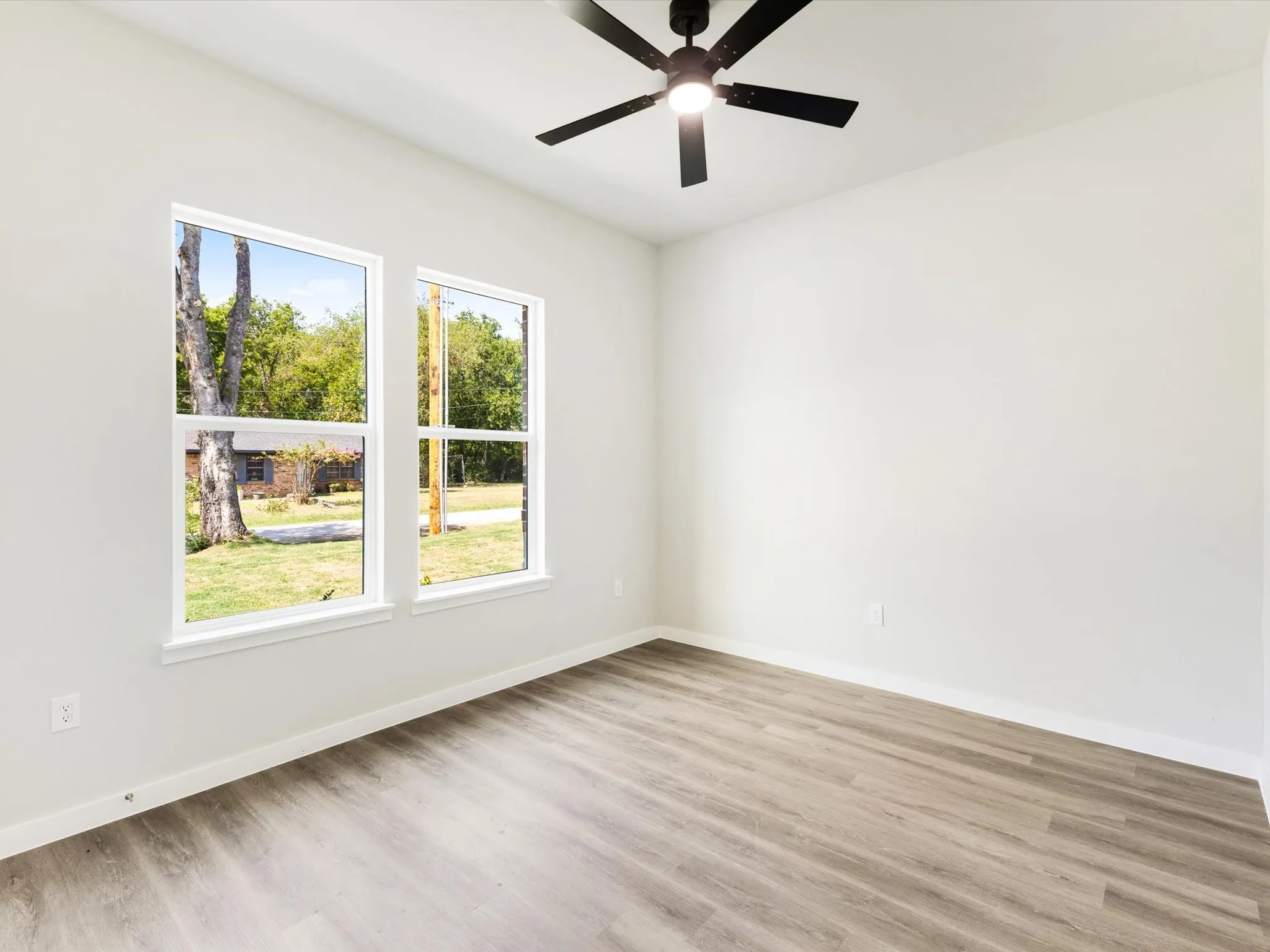 Single Family Residence For Sale in Kaufman County , 114 Miller Road, Kemp, Texas 75143, 4 Bedroom, 3 Bathroom, 2 Garage spaces, 1,942 Sqft, built in 2026, mls#21312639, Real Estate Agent in Kemp, Homes For Sale in Kaufman county, Homes For Sale in Kemp, Realtor in Kemp Texas, Real Estate Brokerage Independent Realty Texas, Luminita Cordes Realtor