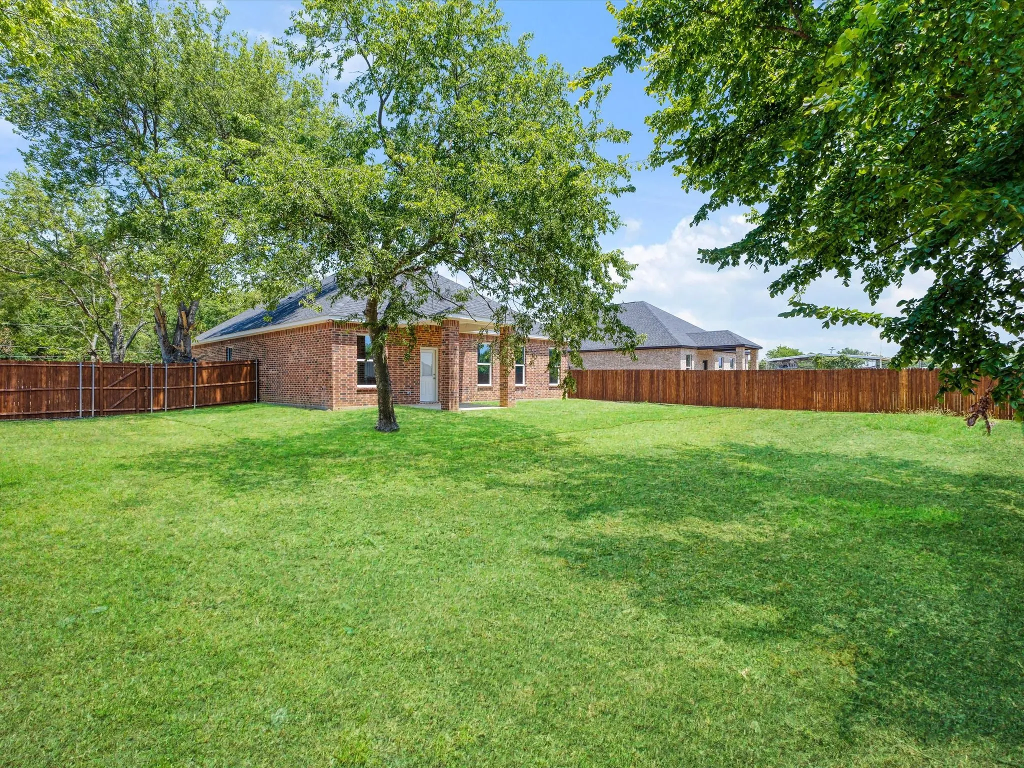 Single Family Residence For Sale in Kaufman County , 114 Miller Road, Kemp, Texas 75143, 4 Bedroom, 3 Bathroom, 2 Garage spaces, 1,942 Sqft, built in 2026, mls#21312639, Real Estate Agent in Kemp, Homes For Sale in Kaufman county, Homes For Sale in Kemp, Realtor in Kemp Texas, Real Estate Brokerage Independent Realty Texas, Luminita Cordes Realtor
