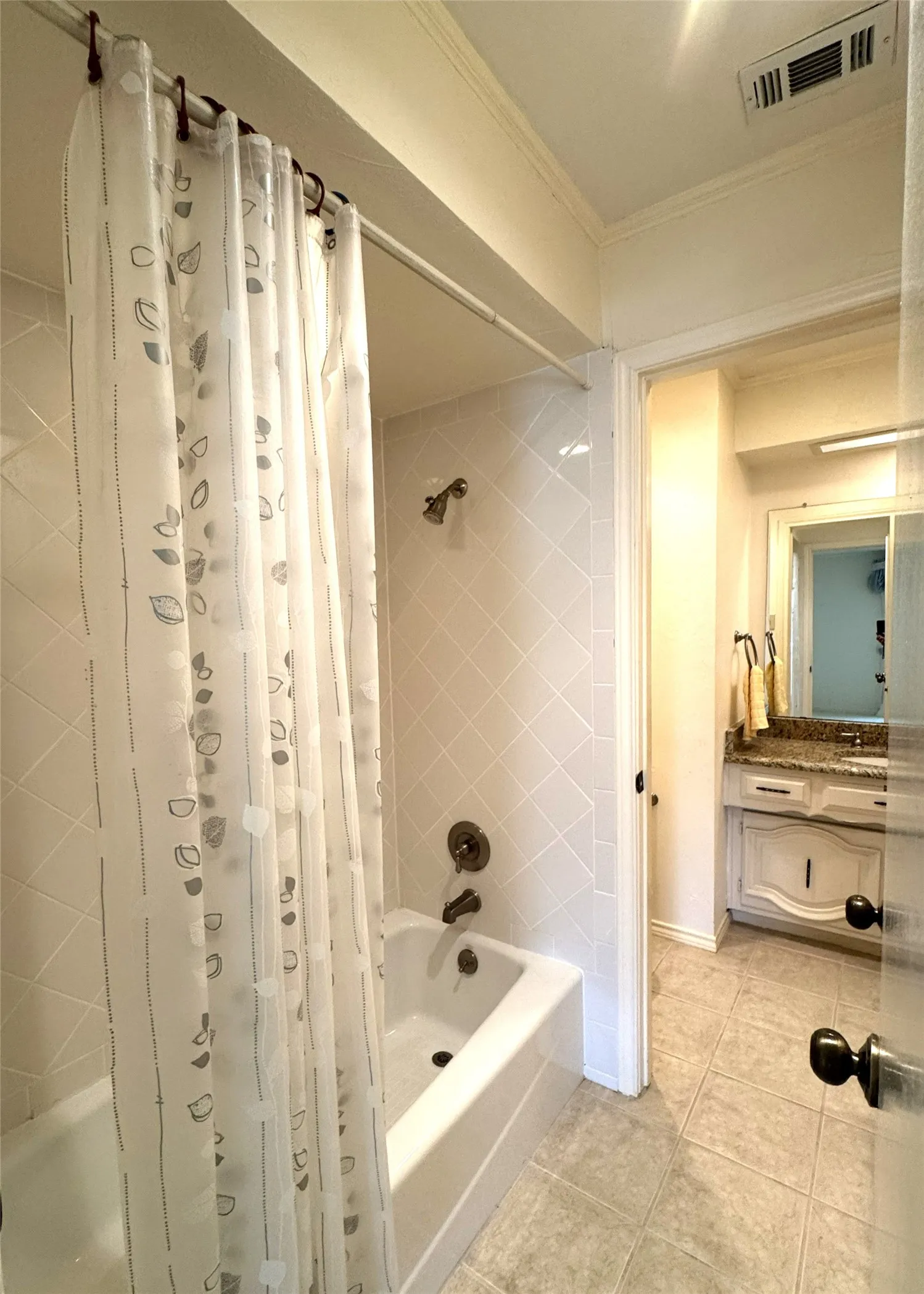 Single Family Residence For Sale in Collin County , 4220 Brooktree Lane, Dallas, Texas 75287, 4 Bedroom, 3 Bathroom, 2 Garage spaces, 2,893 Sqft, built in 1979, mls#21275427, Real Estate Agent in Dallas, Homes For Sale in Collin county, Homes For Sale in Dallas, Realtor in Dallas Texas, Real Estate Brokerage Independent Realty Texas, Luminita Cordes Realtor