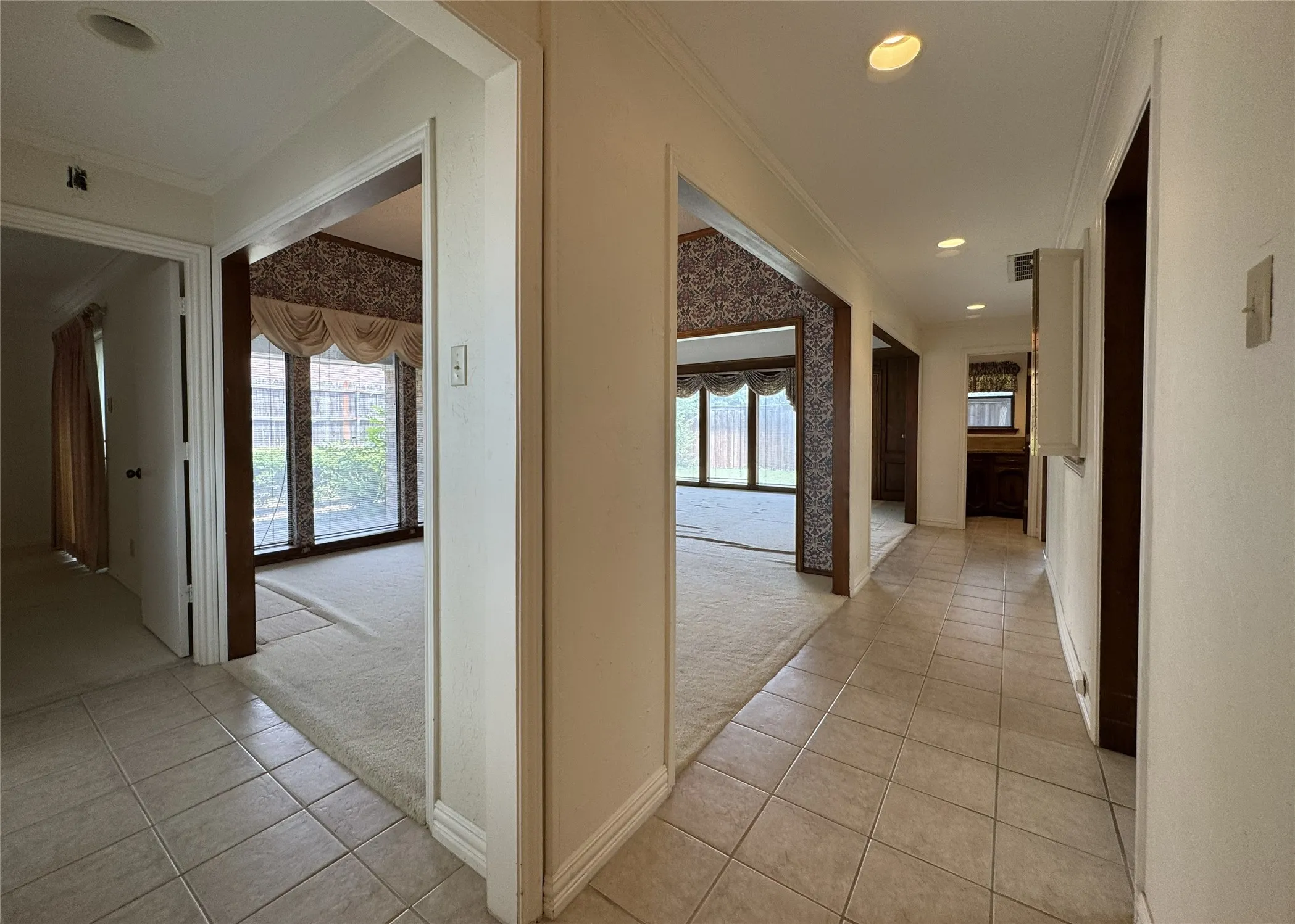 Single Family Residence For Sale in Collin County , 4220 Brooktree Lane, Dallas, Texas 75287, 4 Bedroom, 3 Bathroom, 2 Garage spaces, 2,893 Sqft, built in 1979, mls#21275427, Real Estate Agent in Dallas, Homes For Sale in Collin county, Homes For Sale in Dallas, Realtor in Dallas Texas, Real Estate Brokerage Independent Realty Texas, Luminita Cordes Realtor