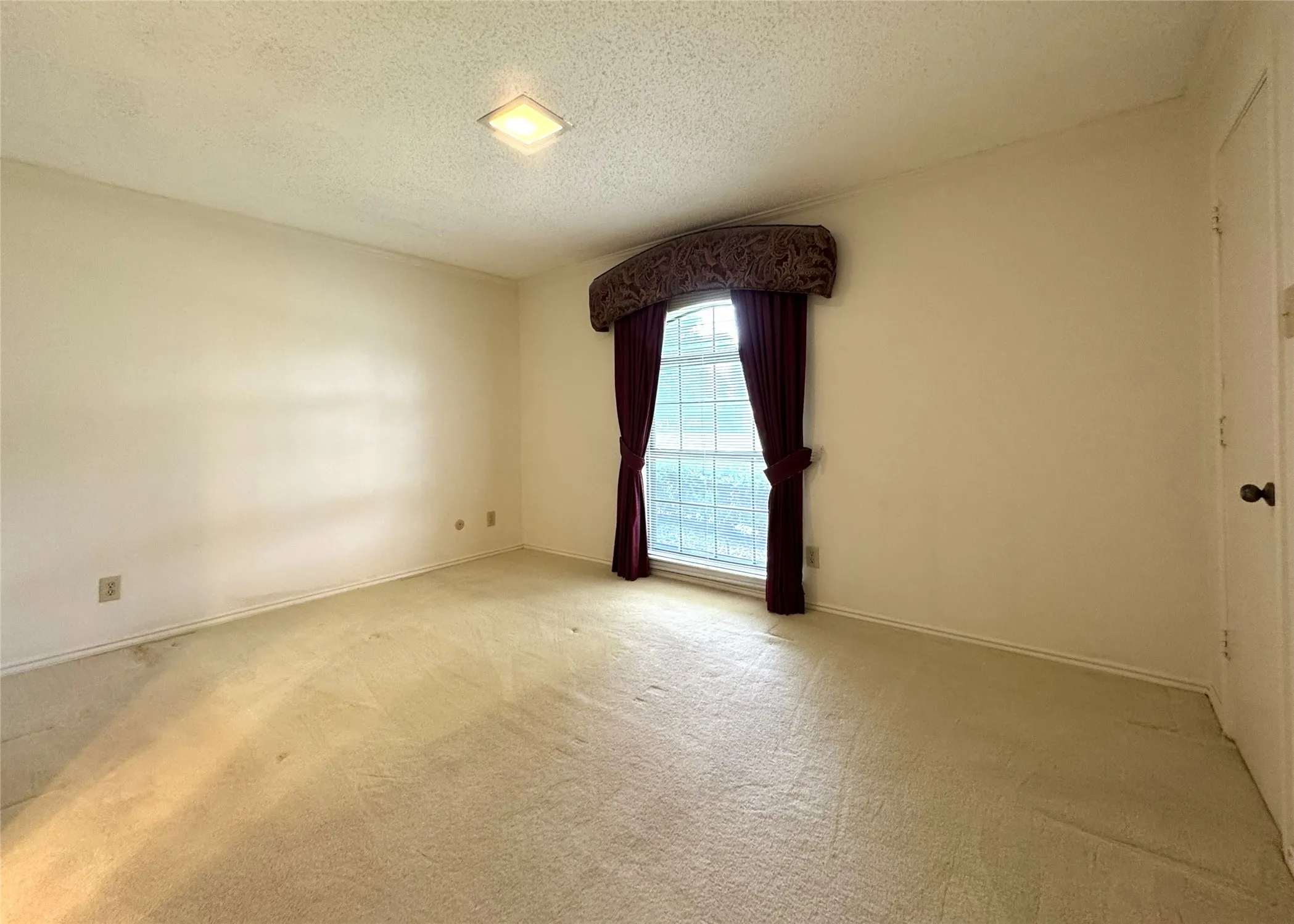 Single Family Residence For Sale in Collin County , 4220 Brooktree Lane, Dallas, Texas 75287, 4 Bedroom, 3 Bathroom, 2 Garage spaces, 2,893 Sqft, built in 1979, mls#21275427, Real Estate Agent in Dallas, Homes For Sale in Collin county, Homes For Sale in Dallas, Realtor in Dallas Texas, Real Estate Brokerage Independent Realty Texas, Luminita Cordes Realtor