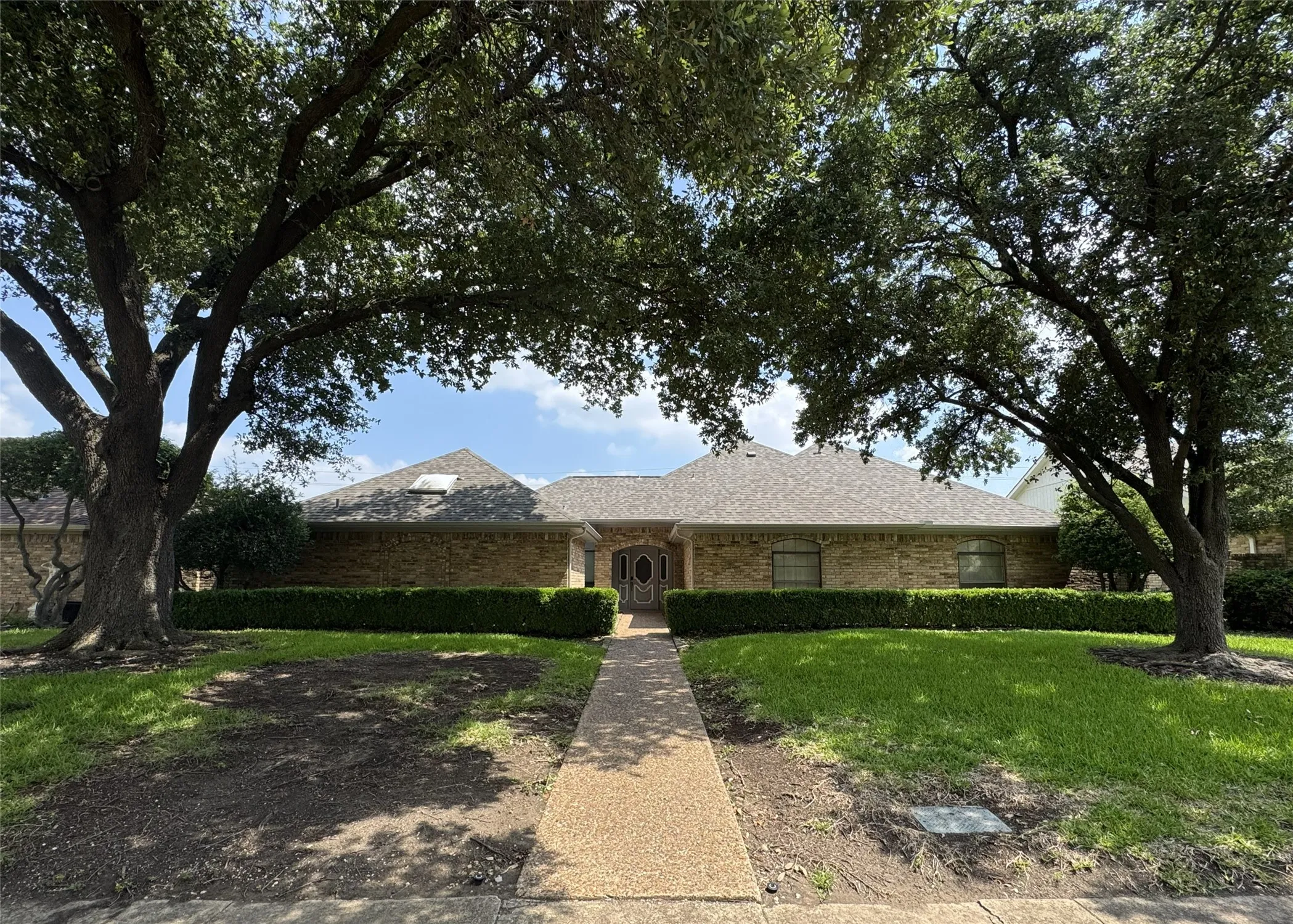 Single Family Residence For Sale in Collin County , 4220 Brooktree Lane, Dallas, Texas 75287, 4 Bedroom, 3 Bathroom, 2 Garage spaces, 2,893 Sqft, built in 1979, mls#21275427, Real Estate Agent in Dallas, Homes For Sale in Collin county, Homes For Sale in Dallas, Realtor in Dallas Texas, Real Estate Brokerage Independent Realty Texas, Luminita Cordes Realtor
