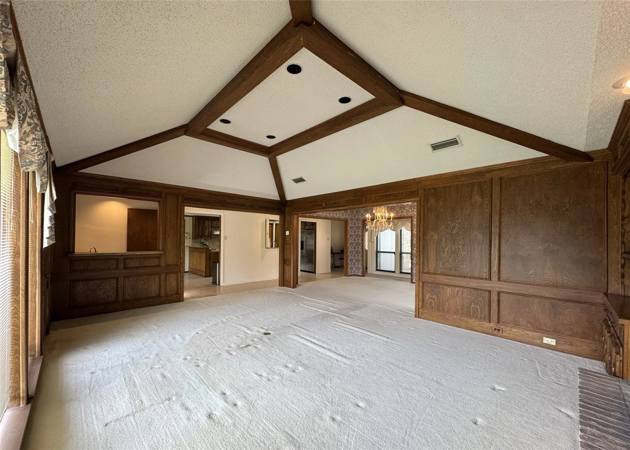 Single Family Residence For Sale in Collin County , 4220 Brooktree Lane, Dallas, Texas 75287, 4 Bedroom, 3 Bathroom, 2 Garage spaces, 2,893 Sqft, built in 1979, mls#21275427, Real Estate Agent in Dallas, Homes For Sale in Collin county, Homes For Sale in Dallas, Realtor in Dallas Texas, Real Estate Brokerage Independent Realty Texas, Luminita Cordes Realtor