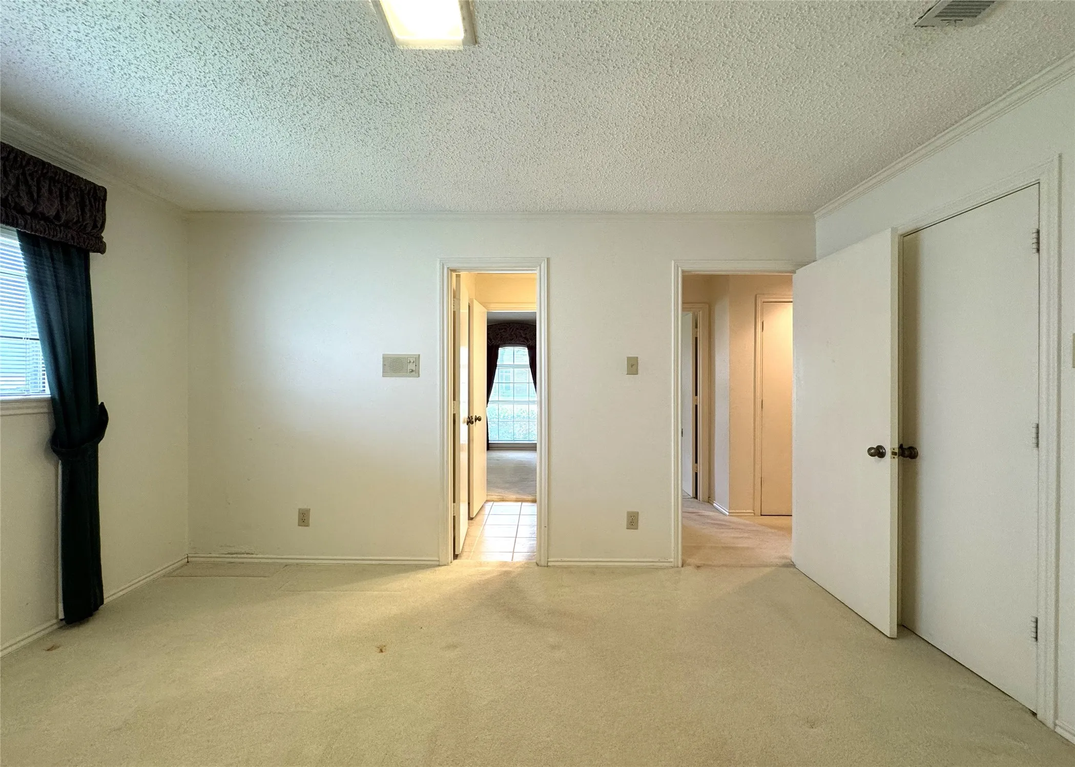 Single Family Residence For Sale in Collin County , 4220 Brooktree Lane, Dallas, Texas 75287, 4 Bedroom, 3 Bathroom, 2 Garage spaces, 2,893 Sqft, built in 1979, mls#21275427, Real Estate Agent in Dallas, Homes For Sale in Collin county, Homes For Sale in Dallas, Realtor in Dallas Texas, Real Estate Brokerage Independent Realty Texas, Luminita Cordes Realtor