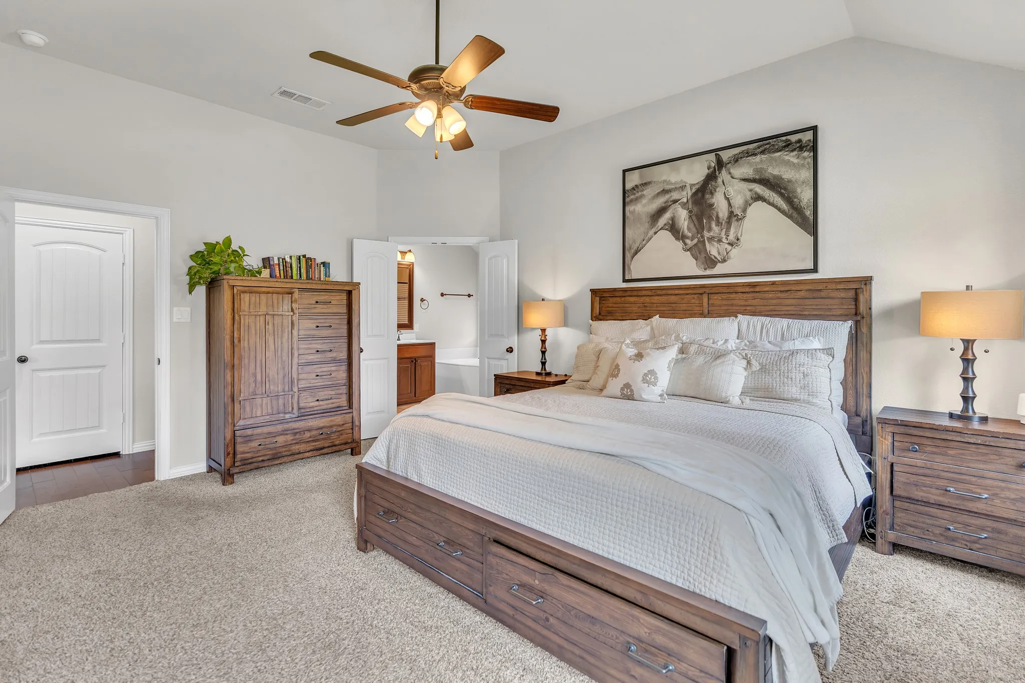 Single Family Residence For Sale in Tarrant County , 7220 Tesoro Trail, Fort Worth, Texas 76131, 3 Bedroom, 2 Bathroom, 2 Garage spaces, 2,195 Sqft, built in 2019, mls#21309019, Real Estate Agent in Fort Worth, Homes For Sale in Tarrant county, Homes For Sale in Fort Worth, Realtor in Fort Worth Texas, Real Estate Brokerage Independent Realty Texas, Luminita Cordes Realtor