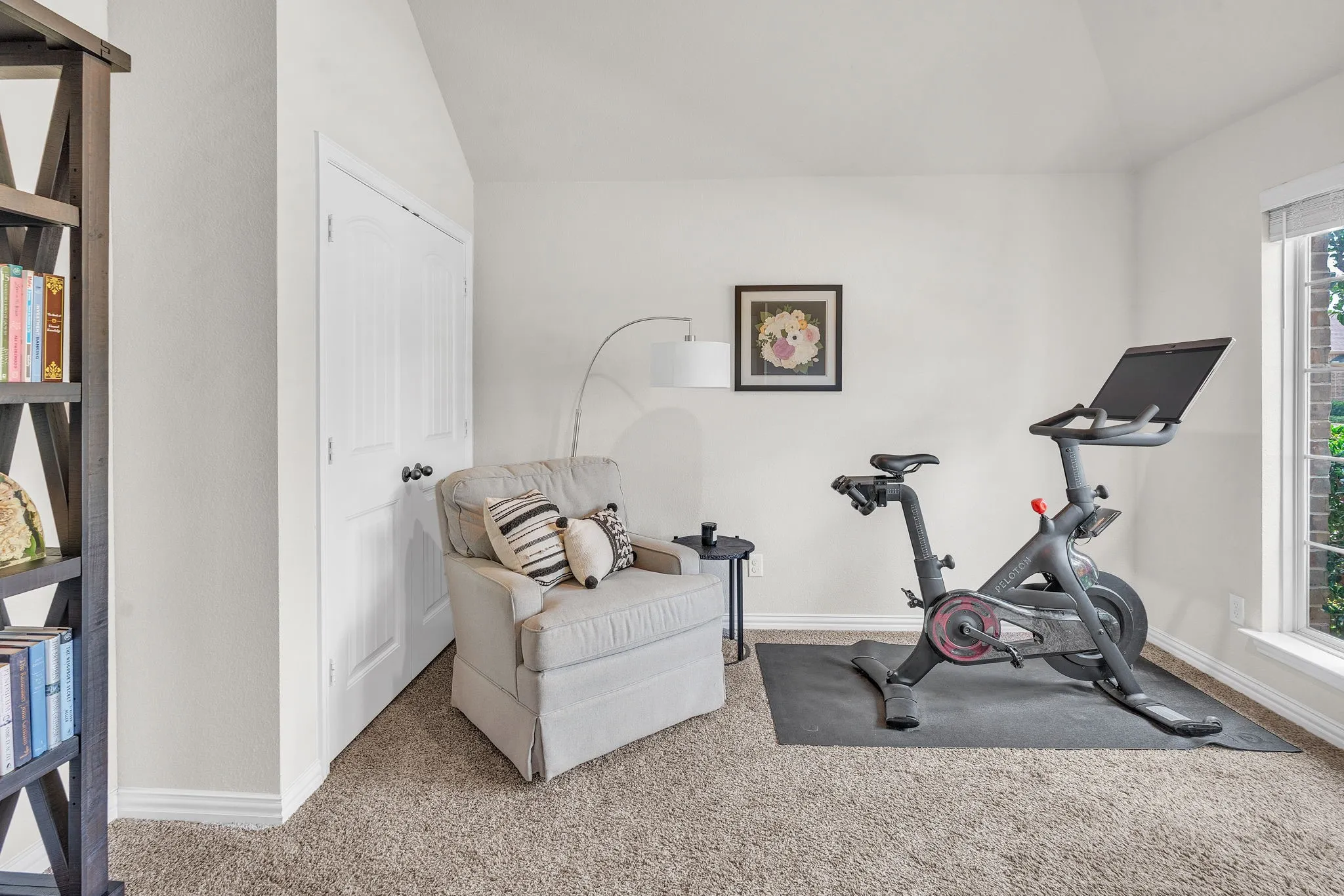 Single Family Residence For Sale in Tarrant County , 7220 Tesoro Trail, Fort Worth, Texas 76131, 3 Bedroom, 2 Bathroom, 2 Garage spaces, 2,195 Sqft, built in 2019, mls#21309019, Real Estate Agent in Fort Worth, Homes For Sale in Tarrant county, Homes For Sale in Fort Worth, Realtor in Fort Worth Texas, Real Estate Brokerage Independent Realty Texas, Luminita Cordes Realtor