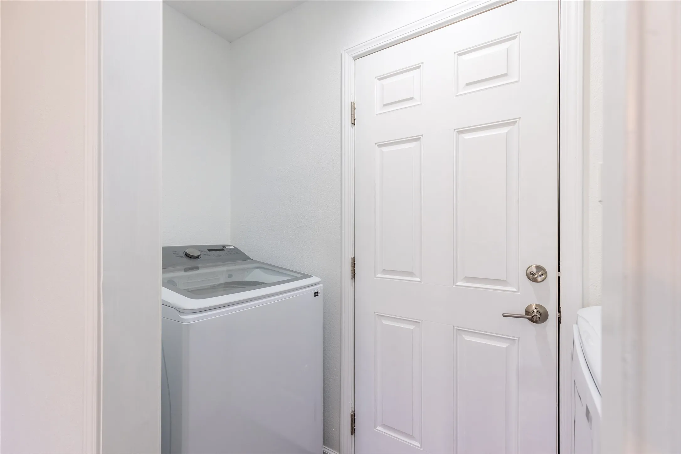 Single Family Residence For Rent in Dallas County , 3934 6th Street, Sachse, Texas 75048, 3 Bedroom, 2 Bathroom, 1 Garage spaces, 1,278 Sqft, built in 1984, mls#21313601, Real Estate Agent in Sachse, Homes For Rent in Dallas county, Homes For Rent in Sachse, Realtor in Sachse Texas, Real Estate Brokerage Independent Realty Texas, Luminita Cordes Realtor