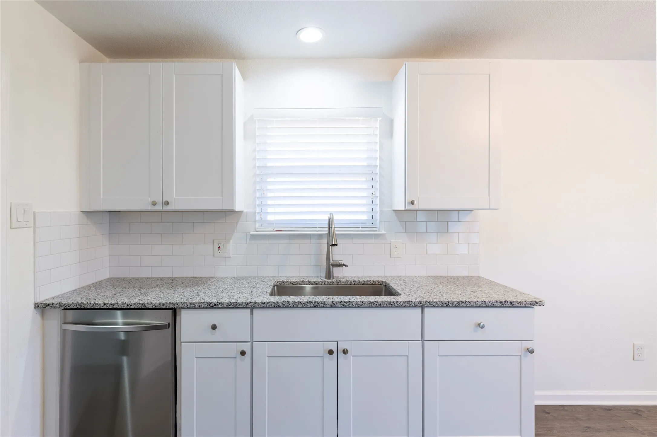 Single Family Residence For Rent in Dallas County , 3934 6th Street, Sachse, Texas 75048, 3 Bedroom, 2 Bathroom, 1 Garage spaces, 1,278 Sqft, built in 1984, mls#21313601, Real Estate Agent in Sachse, Homes For Rent in Dallas county, Homes For Rent in Sachse, Realtor in Sachse Texas, Real Estate Brokerage Independent Realty Texas, Luminita Cordes Realtor