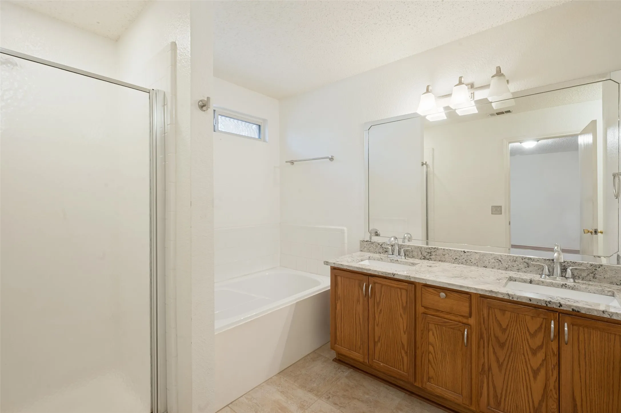 Single Family Residence For Sale in Dallas County , 1717 Berkeley Drive, Glenn Heights, Texas 75154, 3 Bedroom, 2 Bathroom, 2 Garage spaces, 1,878 Sqft, built in 2000, mls#21313479, Real Estate Agent in Glenn Heights, Homes For Sale in Dallas county, Homes For Sale in Glenn Heights, Realtor in Glenn Heights Texas, Real Estate Brokerage Independent Realty Texas, Luminita Cordes Realtor