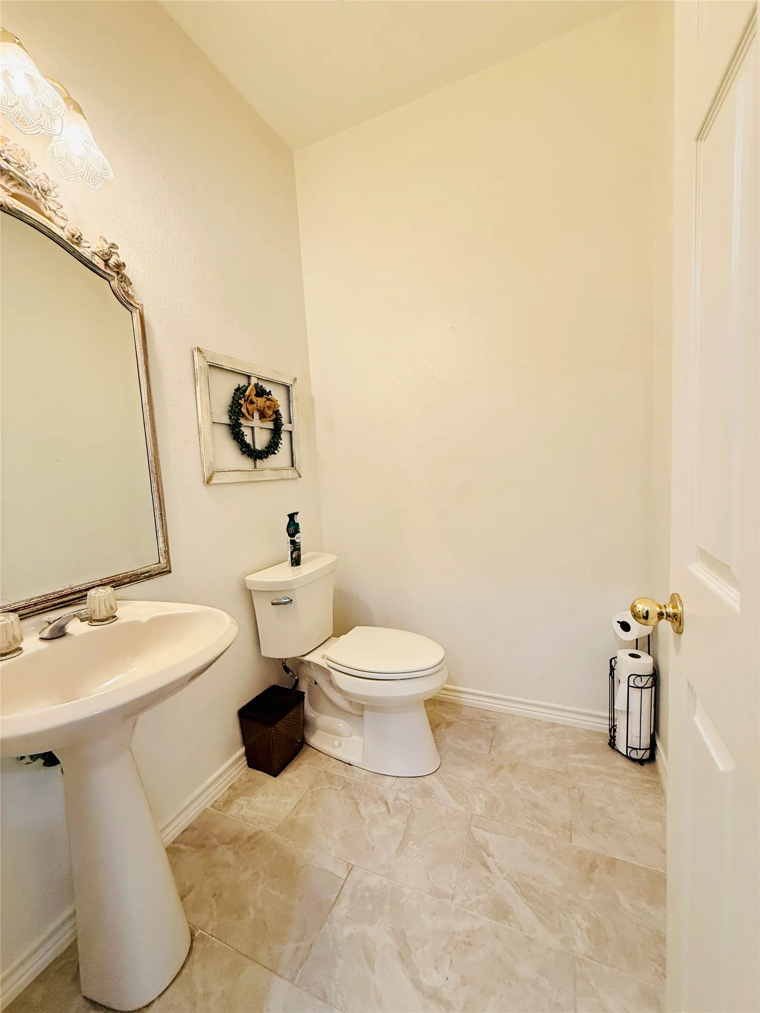 Single Family Residence For Sale in Hopkins County , 1429 Brandy Circle, Sulphur Springs, Texas 75482, 4 Bedroom, 3 Bathroom, 2 Garage spaces, 2,630 Sqft, built in 1992, mls#21280956, Real Estate Agent in Sulphur Springs, Homes For Sale in Hopkins county, Homes For Sale in Sulphur Springs, Realtor in Sulphur Springs Texas, Real Estate Brokerage Independent Realty Texas, Luminita Cordes Realtor