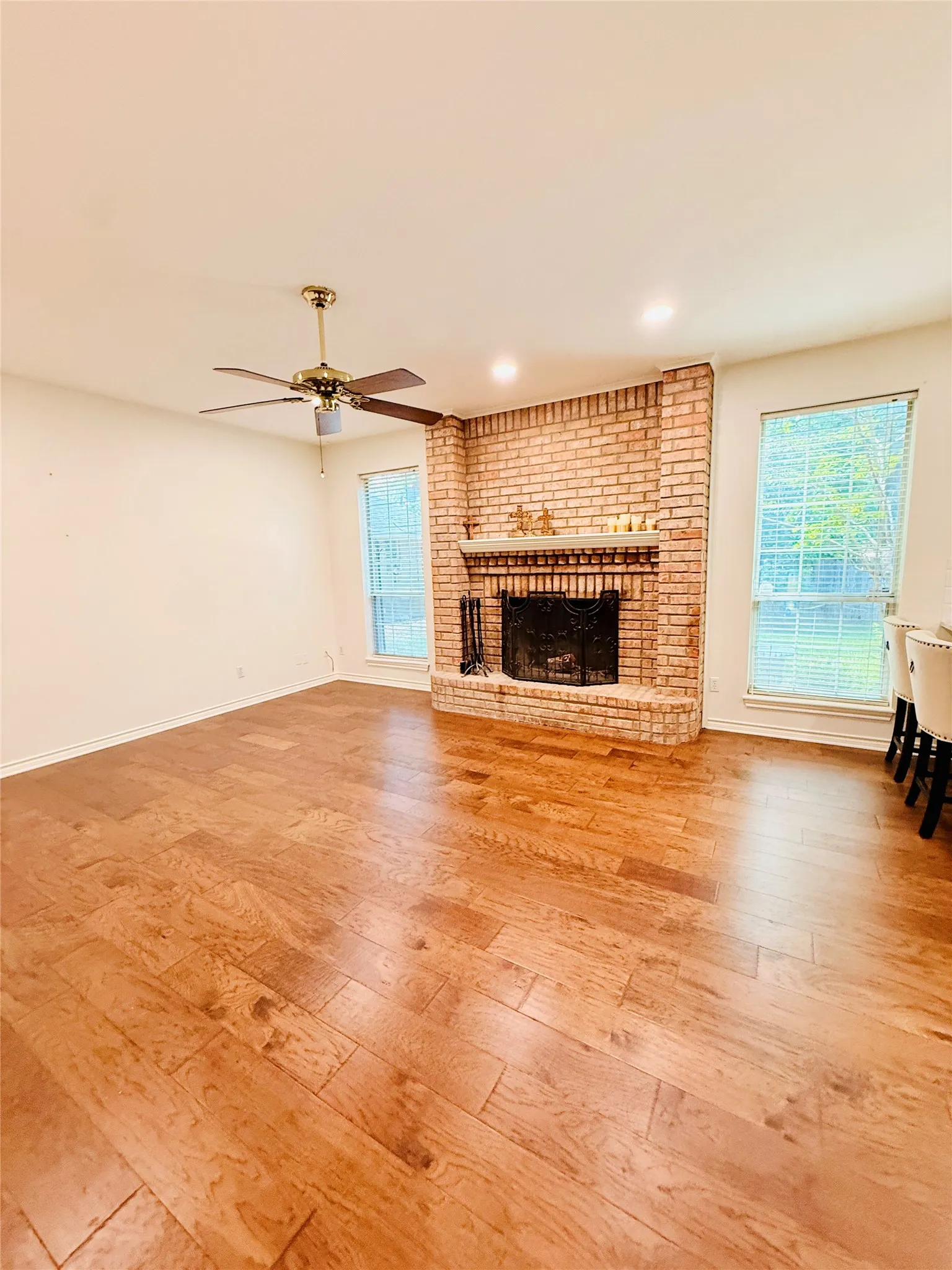 Single Family Residence For Sale in Hopkins County , 1429 Brandy Circle, Sulphur Springs, Texas 75482, 4 Bedroom, 3 Bathroom, 2 Garage spaces, 2,630 Sqft, built in 1992, mls#21280956, Real Estate Agent in Sulphur Springs, Homes For Sale in Hopkins county, Homes For Sale in Sulphur Springs, Realtor in Sulphur Springs Texas, Real Estate Brokerage Independent Realty Texas, Luminita Cordes Realtor