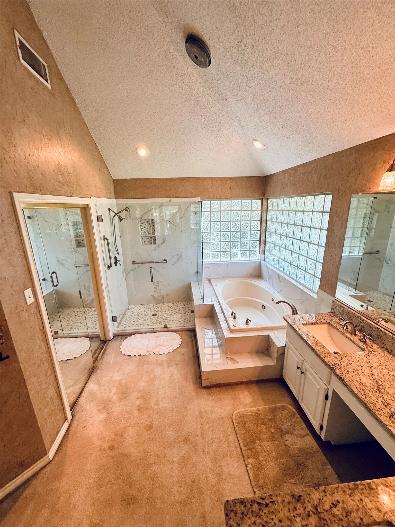 Single Family Residence For Sale in Hopkins County , 1429 Brandy Circle, Sulphur Springs, Texas 75482, 4 Bedroom, 3 Bathroom, 2 Garage spaces, 2,630 Sqft, built in 1992, mls#21280956, Real Estate Agent in Sulphur Springs, Homes For Sale in Hopkins county, Homes For Sale in Sulphur Springs, Realtor in Sulphur Springs Texas, Real Estate Brokerage Independent Realty Texas, Luminita Cordes Realtor