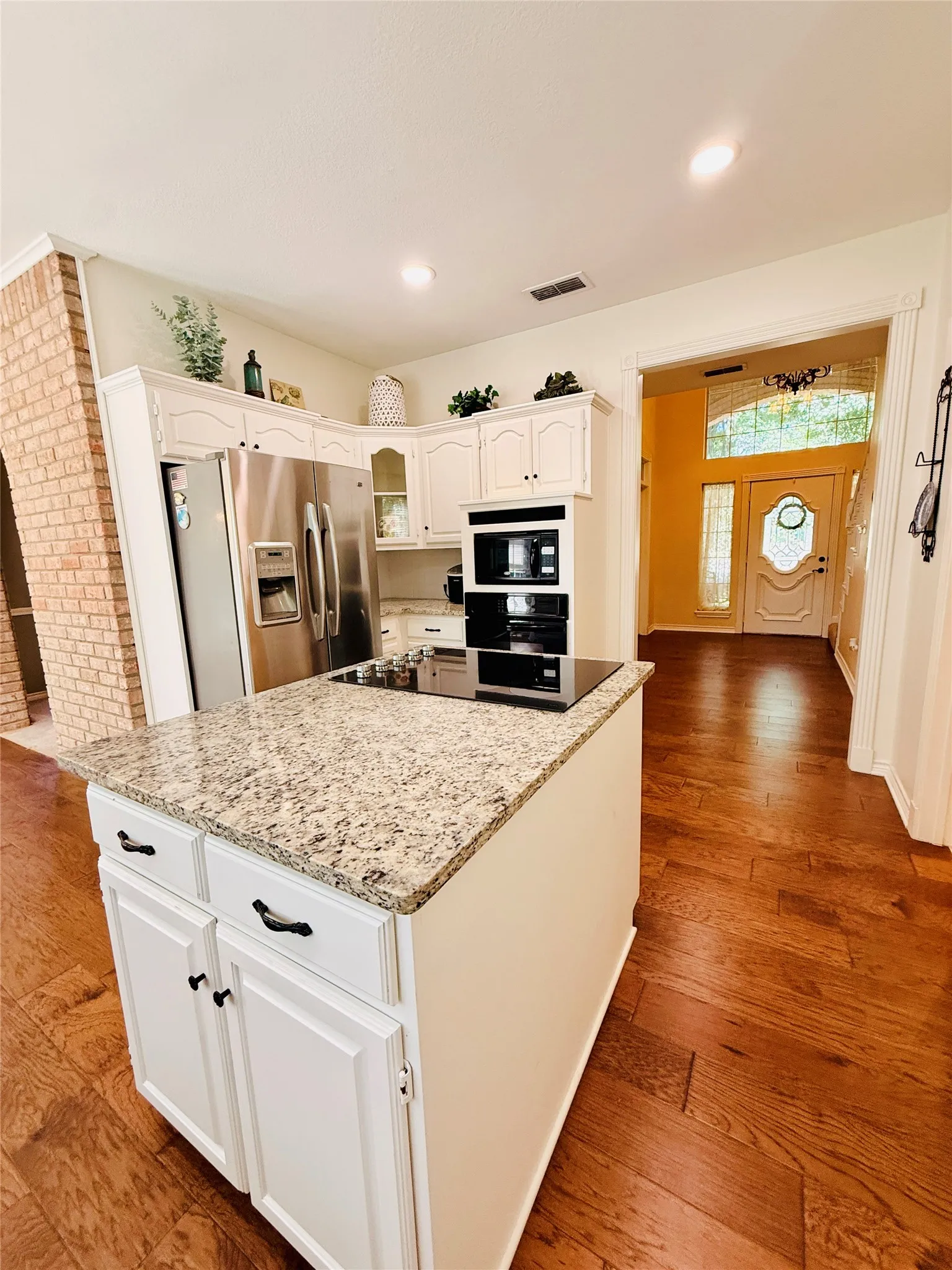 Single Family Residence For Sale in Hopkins County , 1429 Brandy Circle, Sulphur Springs, Texas 75482, 4 Bedroom, 3 Bathroom, 2 Garage spaces, 2,630 Sqft, built in 1992, mls#21280956, Real Estate Agent in Sulphur Springs, Homes For Sale in Hopkins county, Homes For Sale in Sulphur Springs, Realtor in Sulphur Springs Texas, Real Estate Brokerage Independent Realty Texas, Luminita Cordes Realtor