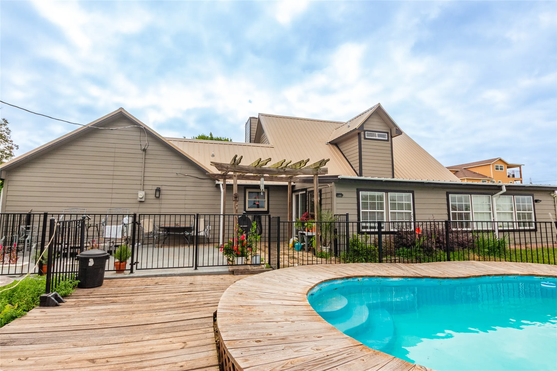Single Family Residence For Sale in Rains County , 344 Egret Circle, East Tawakoni, Texas 75472, 4 Bedroom, 3 Bathroom, 2 Garage spaces, 1,329 Sqft, built in 1988, mls#21314111, Real Estate Agent in East Tawakoni, Homes For Sale in Rains county, Homes For Sale in East Tawakoni, Realtor in East Tawakoni Texas, Real Estate Brokerage Independent Realty Texas, Luminita Cordes Realtor
