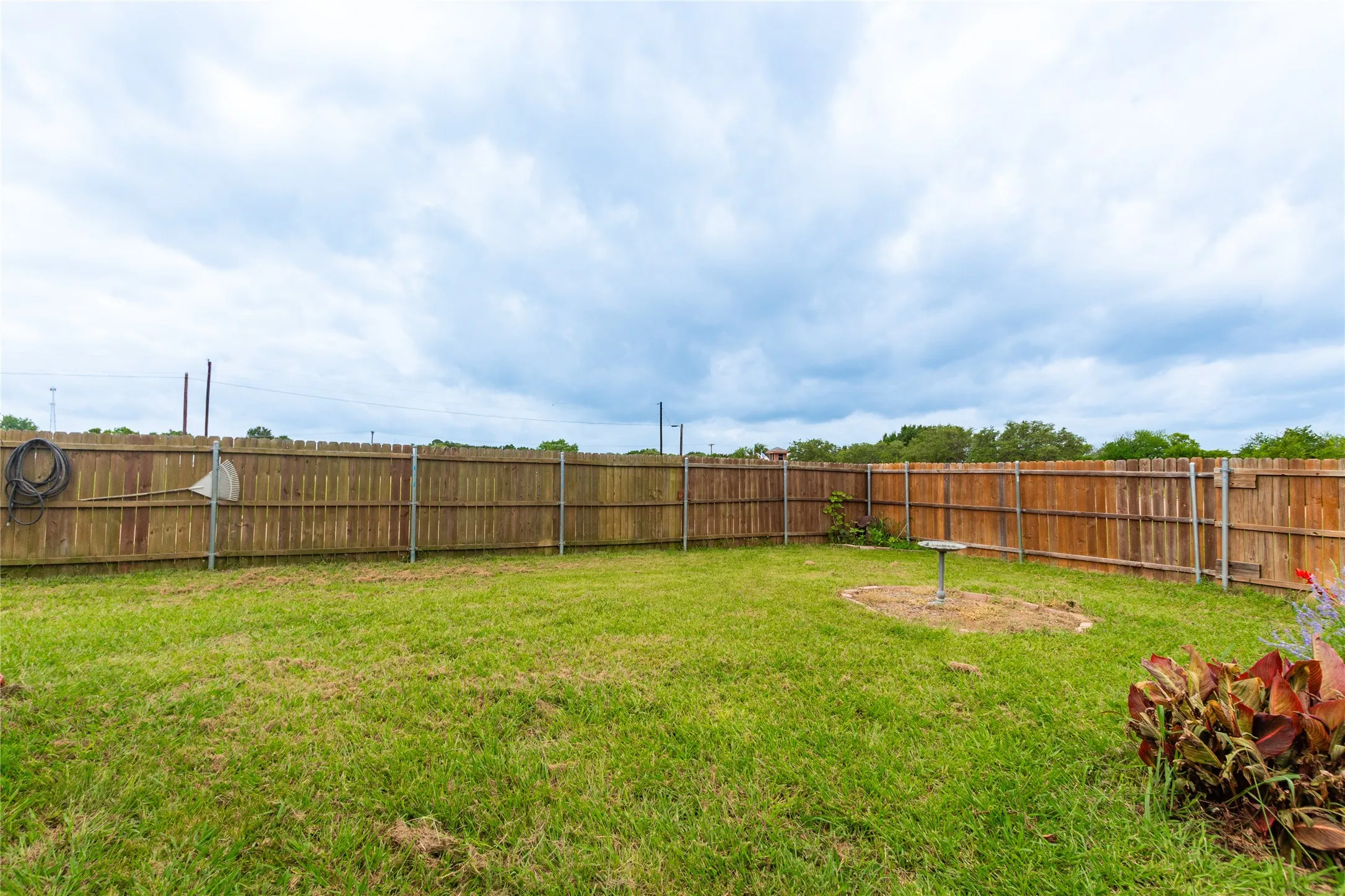Single Family Residence For Sale in Rains County , 344 Egret Circle, East Tawakoni, Texas 75472, 4 Bedroom, 3 Bathroom, 2 Garage spaces, 1,329 Sqft, built in 1988, mls#21314111, Real Estate Agent in East Tawakoni, Homes For Sale in Rains county, Homes For Sale in East Tawakoni, Realtor in East Tawakoni Texas, Real Estate Brokerage Independent Realty Texas, Luminita Cordes Realtor