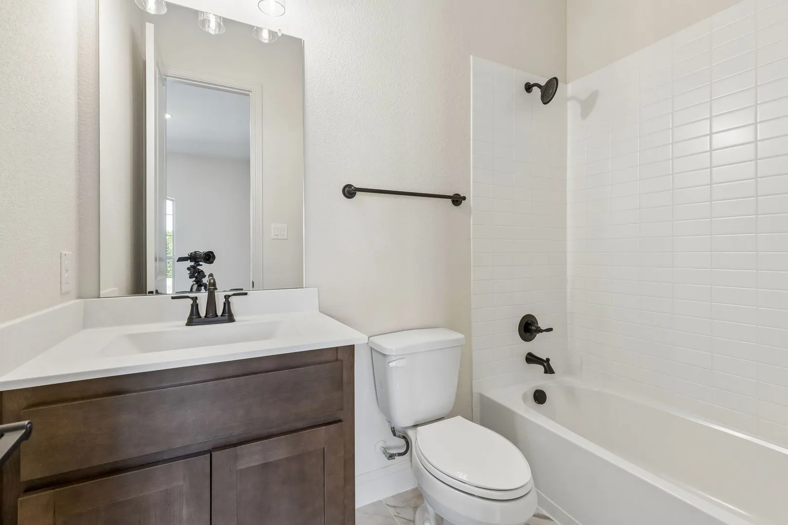 Single Family Residence For Sale in Johnson County , 5001 Valley View Drive, Joshua, Texas 76058, 4 Bedroom, 3 Bathroom, 3 Garage spaces, 2,572 Sqft, built in 2026, mls#21314054, Real Estate Agent in Joshua, Homes For Sale in Johnson county, Homes For Sale in Joshua, Realtor in Joshua Texas, Real Estate Brokerage Independent Realty Texas, Luminita Cordes Realtor