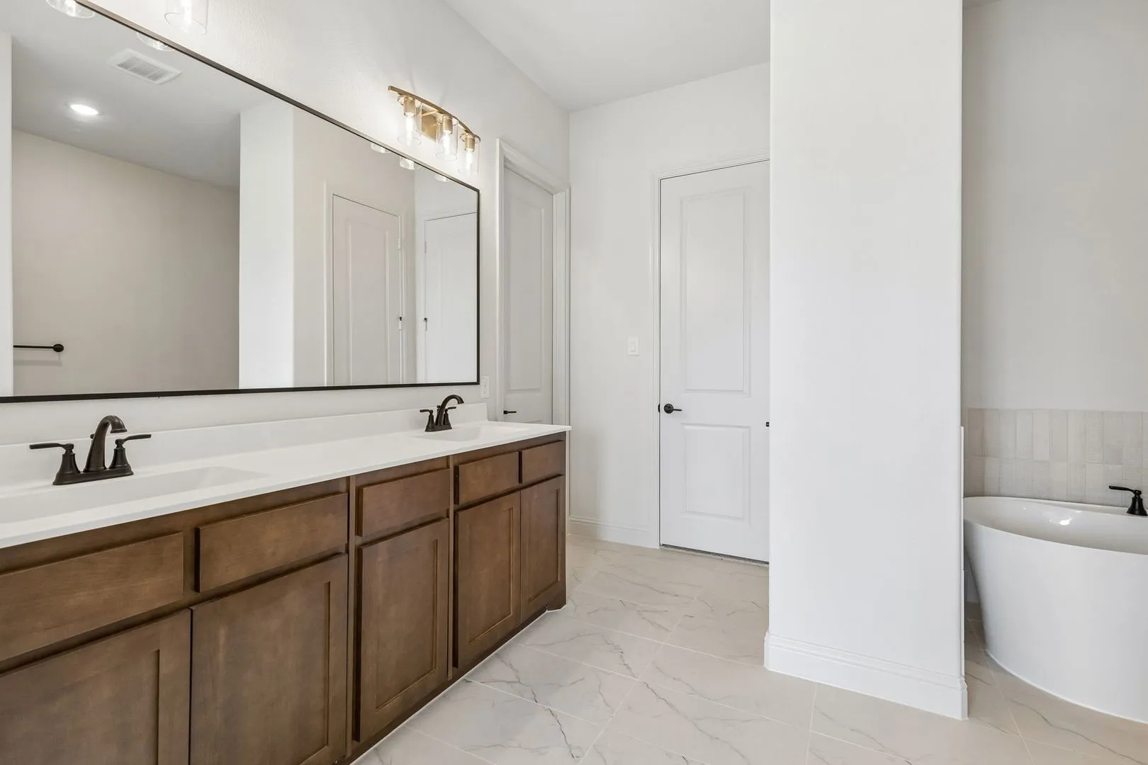 Single Family Residence For Sale in Johnson County , 5001 Valley View Drive, Joshua, Texas 76058, 4 Bedroom, 3 Bathroom, 3 Garage spaces, 2,572 Sqft, built in 2026, mls#21314054, Real Estate Agent in Joshua, Homes For Sale in Johnson county, Homes For Sale in Joshua, Realtor in Joshua Texas, Real Estate Brokerage Independent Realty Texas, Luminita Cordes Realtor