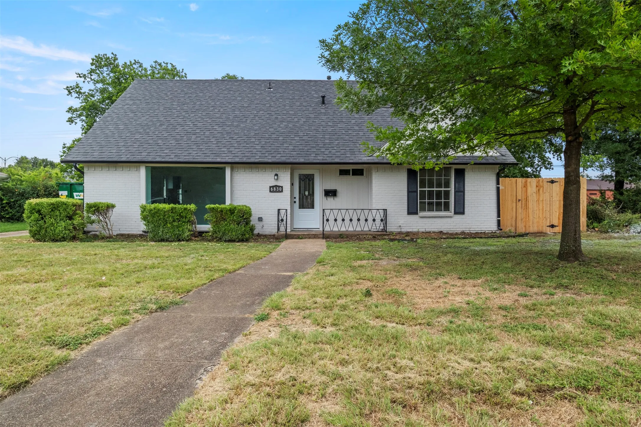 Single Family Residence For Sale in Dallas County , 6830 Golf Hill Drive, Dallas, Texas 75232, 4 Bedroom, 2 Bathroom, 2 Garage spaces, 2,194 Sqft, built in 1963, mls#21313877, Real Estate Agent in Dallas, Homes For Sale in Dallas county, Homes For Sale in Dallas, Realtor in Dallas Texas, Real Estate Brokerage Independent Realty Texas, Luminita Cordes Realtor