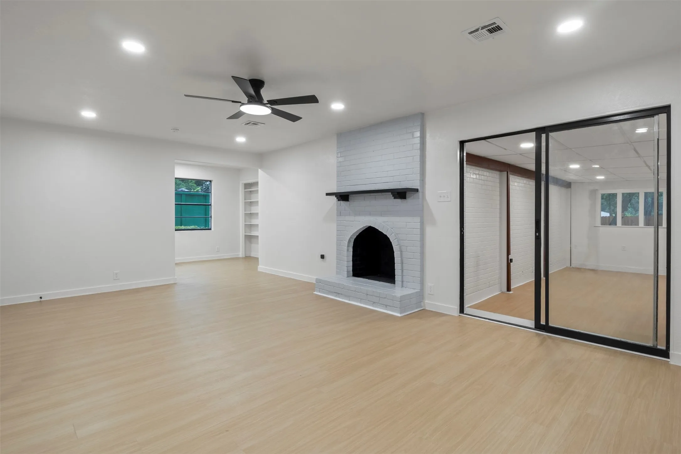 Single Family Residence For Sale in Dallas County , 6830 Golf Hill Drive, Dallas, Texas 75232, 4 Bedroom, 2 Bathroom, 2 Garage spaces, 2,194 Sqft, built in 1963, mls#21313877, Real Estate Agent in Dallas, Homes For Sale in Dallas county, Homes For Sale in Dallas, Realtor in Dallas Texas, Real Estate Brokerage Independent Realty Texas, Luminita Cordes Realtor