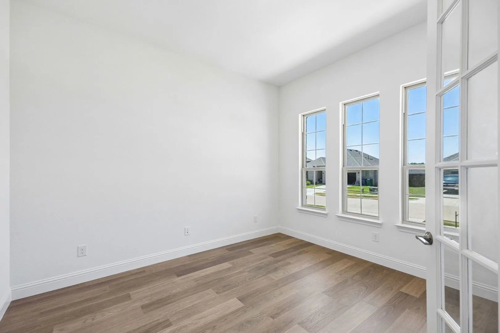 Single Family Residence For Sale in Ellis County , 432 Wabash Drive, Waxahachie, Texas 75167, 4 Bedroom, 3 Bathroom, 2 Garage spaces, 2,636 Sqft, built in 2026, mls#21314059, Real Estate Agent in Waxahachie, Homes For Sale in Ellis county, Homes For Sale in Waxahachie, Realtor in Waxahachie Texas, Real Estate Brokerage Independent Realty Texas, Luminita Cordes Realtor