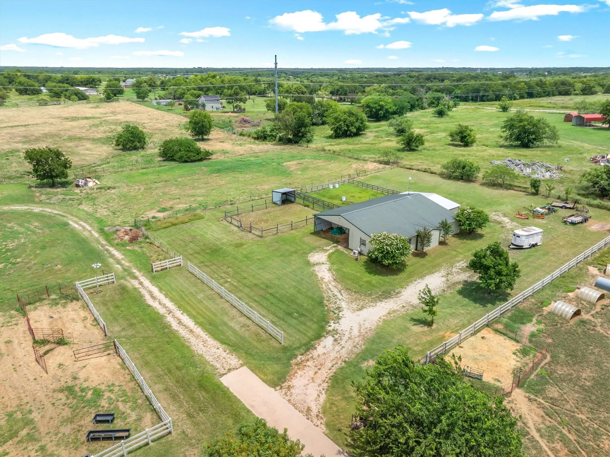 Farm For Sale in Rockwall County , 2141 Poetry Road, Royse City, Texas 75189, 3 Bedroom, 3 Bathroom, 2 Garage spaces, 3,213 Sqft, built in 1999, mls#21311586, Real Estate Agent in Royse City, Homes For Sale in Rockwall county, Homes For Sale in Royse City, Realtor in Royse City Texas, Real Estate Brokerage Independent Realty Texas, Luminita Cordes Realtor