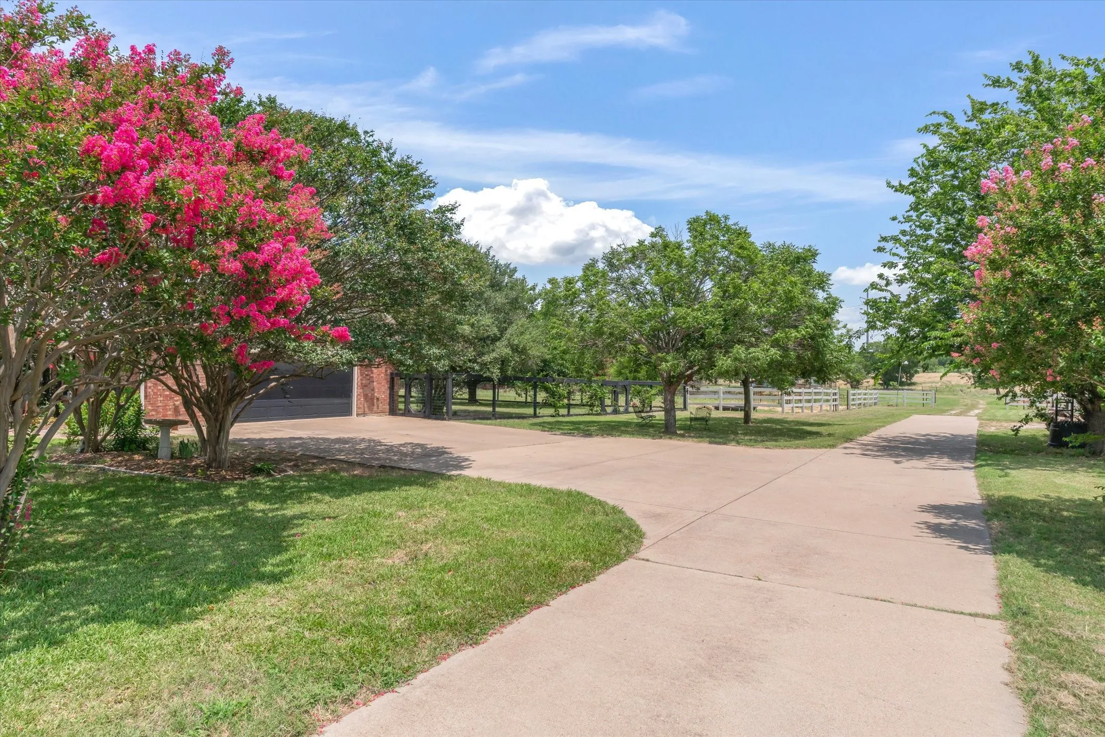 Farm For Sale in Rockwall County , 2141 Poetry Road, Royse City, Texas 75189, 3 Bedroom, 3 Bathroom, 2 Garage spaces, 3,213 Sqft, built in 1999, mls#21311586, Real Estate Agent in Royse City, Homes For Sale in Rockwall county, Homes For Sale in Royse City, Realtor in Royse City Texas, Real Estate Brokerage Independent Realty Texas, Luminita Cordes Realtor