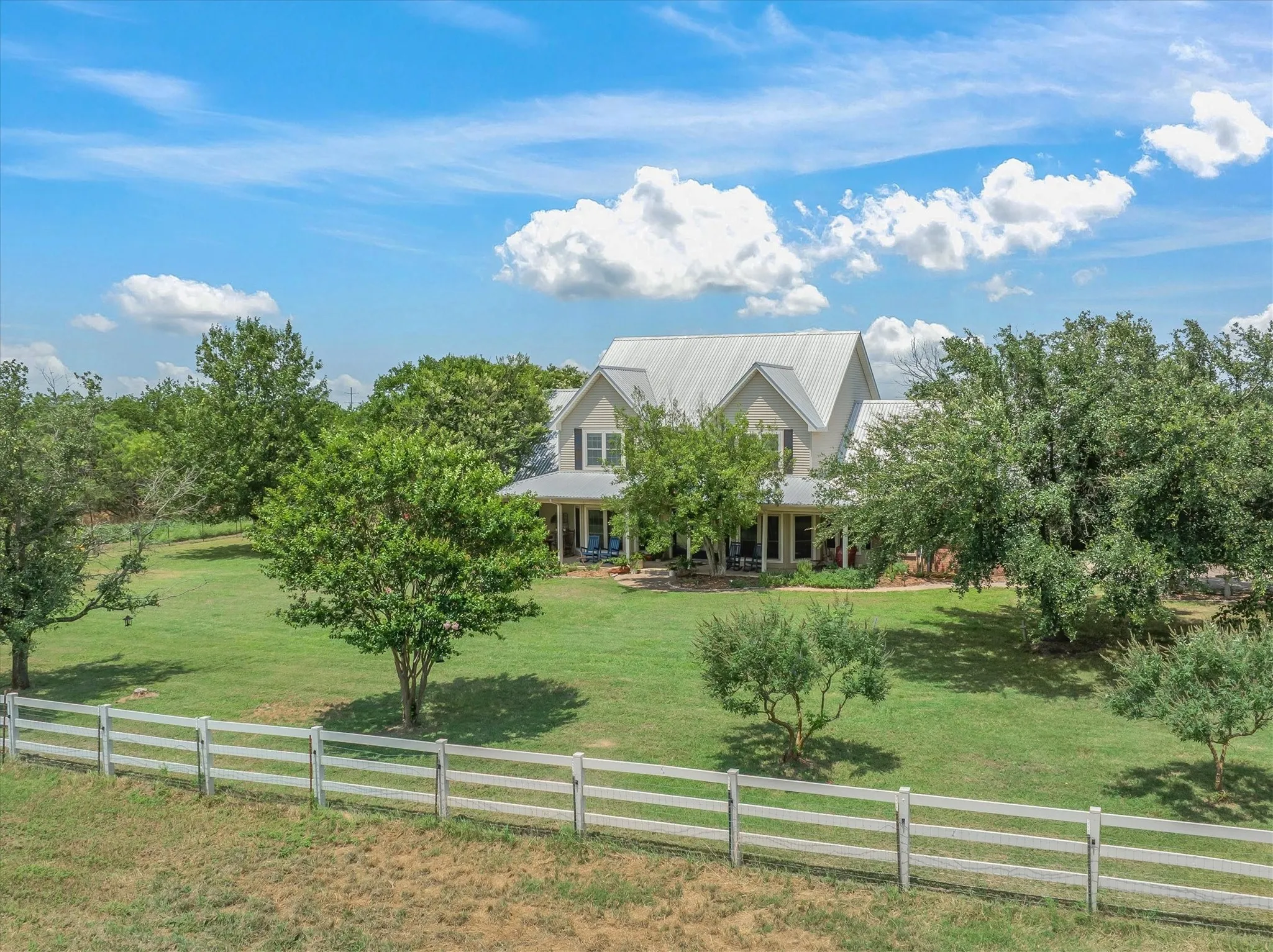 Farm For Sale in Rockwall County , 2141 Poetry Road, Royse City, Texas 75189, 3 Bedroom, 3 Bathroom, 2 Garage spaces, 3,213 Sqft, built in 1999, mls#21311586, Real Estate Agent in Royse City, Homes For Sale in Rockwall county, Homes For Sale in Royse City, Realtor in Royse City Texas, Real Estate Brokerage Independent Realty Texas, Luminita Cordes Realtor