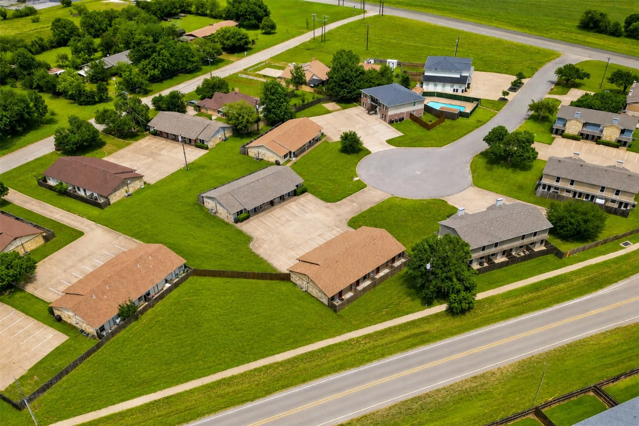 Quadruplex For Sale in Johnson County , 1411 Courtney Place, Cleburne, Texas 76033, 4 Bedroom, 4 Bathroom, Garage spaces, 0 Sqft, built in 1984, mls#21309199, Real Estate Agent in Cleburne, Homes For Sale in Johnson county, Homes For Sale in Cleburne, Realtor in Cleburne Texas, Real Estate Brokerage Independent Realty Texas, Luminita Cordes Realtor