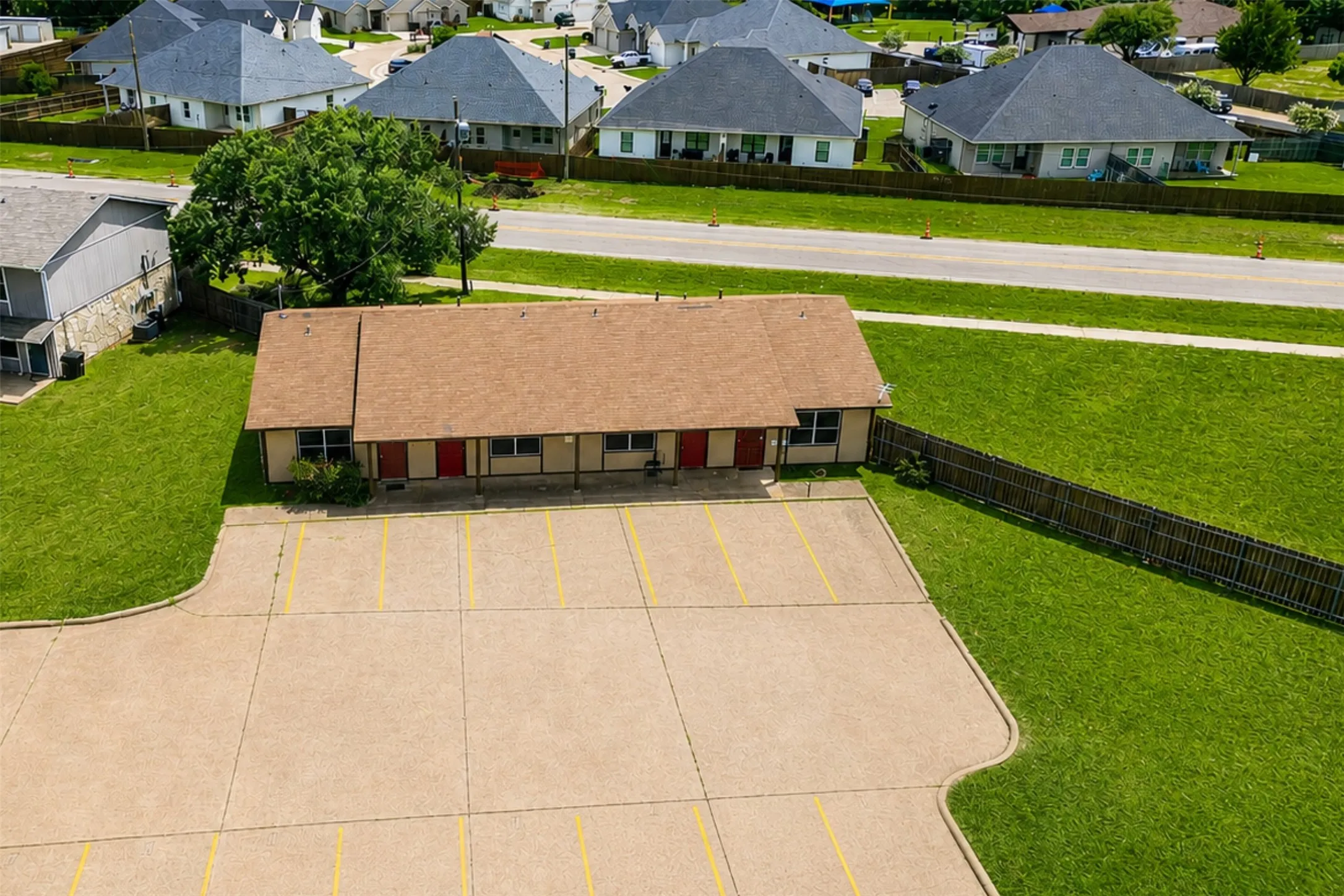 Quadruplex For Sale in Johnson County , 1411 Courtney Place, Cleburne, Texas 76033, 4 Bedroom, 4 Bathroom, Garage spaces, 0 Sqft, built in 1984, mls#21309199, Real Estate Agent in Cleburne, Homes For Sale in Johnson county, Homes For Sale in Cleburne, Realtor in Cleburne Texas, Real Estate Brokerage Independent Realty Texas, Luminita Cordes Realtor