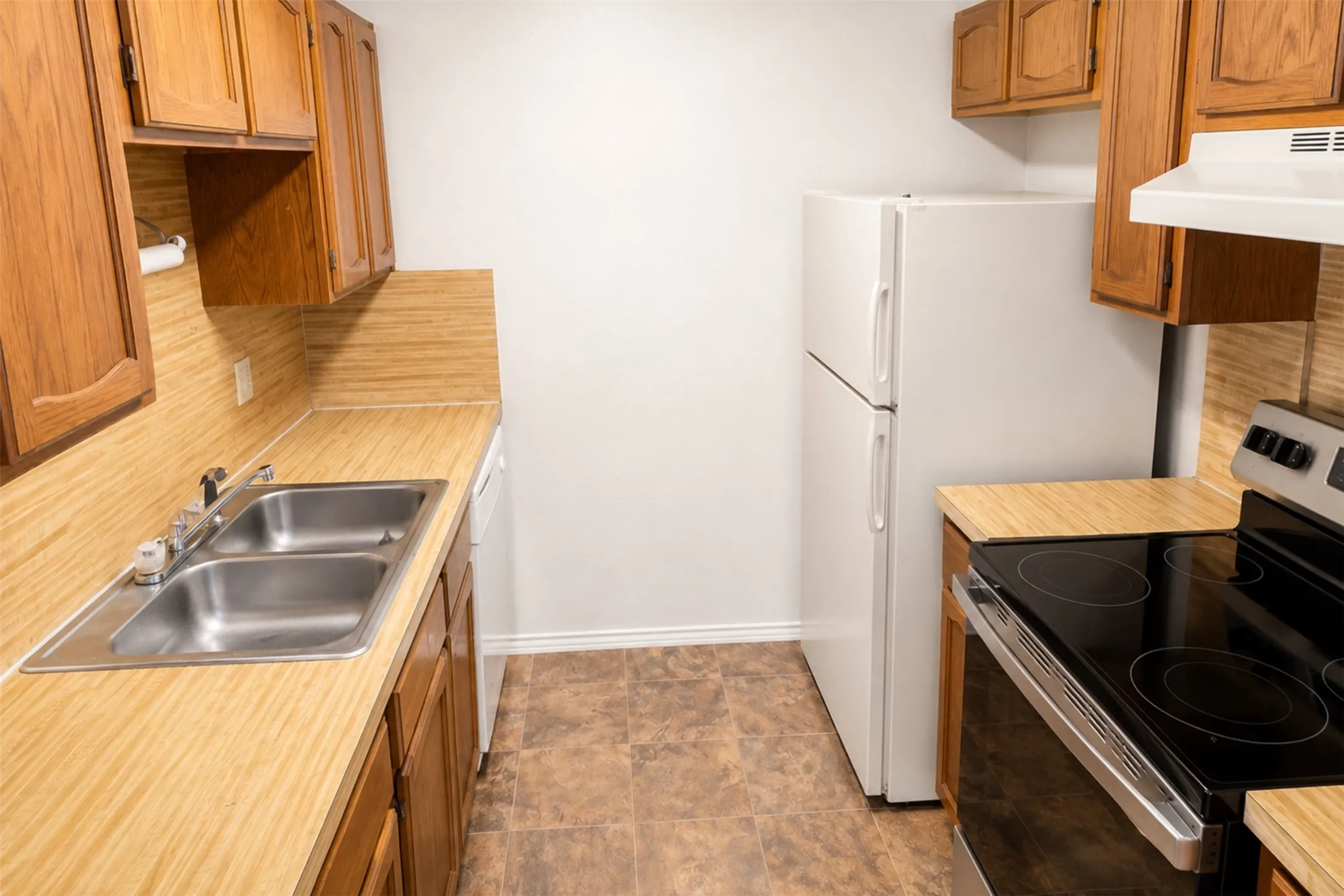 Quadruplex For Sale in Johnson County , 1411 Courtney Place, Cleburne, Texas 76033, 4 Bedroom, 4 Bathroom, Garage spaces, 0 Sqft, built in 1984, mls#21309199, Real Estate Agent in Cleburne, Homes For Sale in Johnson county, Homes For Sale in Cleburne, Realtor in Cleburne Texas, Real Estate Brokerage Independent Realty Texas, Luminita Cordes Realtor