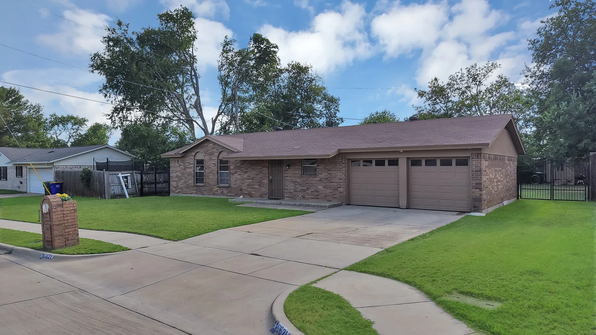Single Family Residence For Sale in Tarrant County , 6621 Perdido Drive, Watauga, Texas 76148, 3 Bedroom, 2 Bathroom, 2 Garage spaces, 1,107 Sqft, built in 1971, mls#21313621, Real Estate Agent in Watauga, Homes For Sale in Tarrant county, Homes For Sale in Watauga, Realtor in Watauga Texas, Real Estate Brokerage Independent Realty Texas, Luminita Cordes Realtor