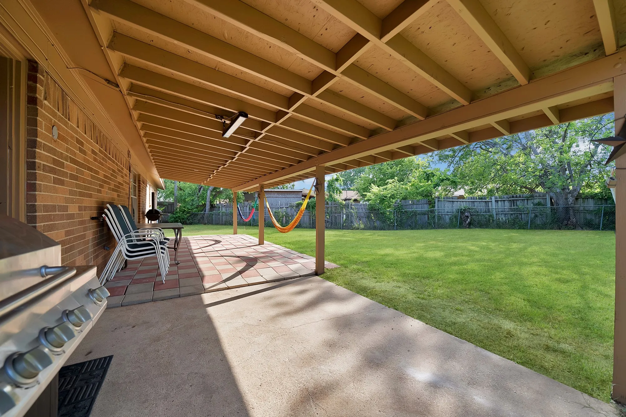 Single Family Residence For Sale in Tarrant County , 6621 Perdido Drive, Watauga, Texas 76148, 3 Bedroom, 2 Bathroom, 2 Garage spaces, 1,107 Sqft, built in 1971, mls#21313621, Real Estate Agent in Watauga, Homes For Sale in Tarrant county, Homes For Sale in Watauga, Realtor in Watauga Texas, Real Estate Brokerage Independent Realty Texas, Luminita Cordes Realtor