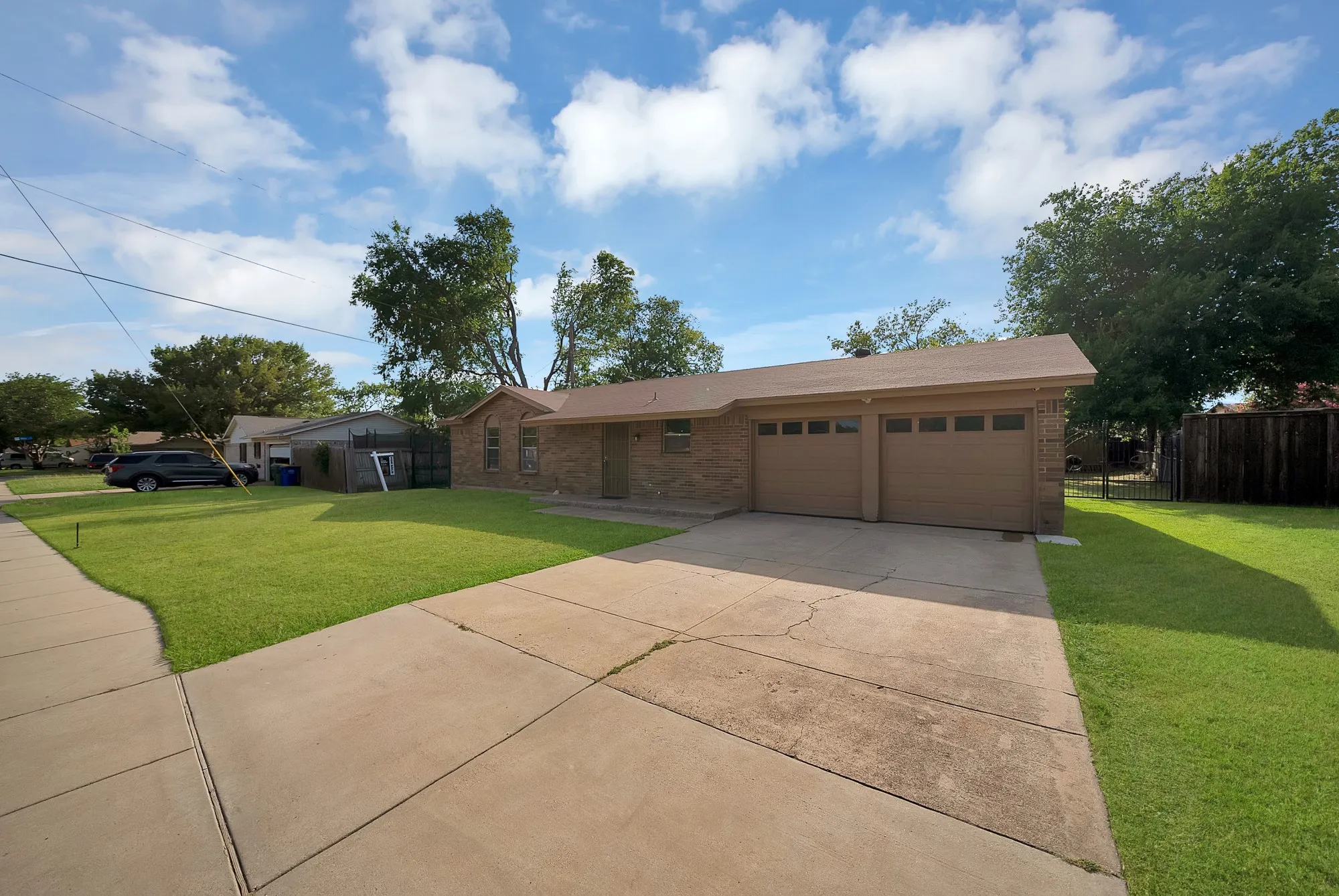 Single Family Residence For Sale in Tarrant County , 6621 Perdido Drive, Watauga, Texas 76148, 3 Bedroom, 2 Bathroom, 2 Garage spaces, 1,107 Sqft, built in 1971, mls#21313621, Real Estate Agent in Watauga, Homes For Sale in Tarrant county, Homes For Sale in Watauga, Realtor in Watauga Texas, Real Estate Brokerage Independent Realty Texas, Luminita Cordes Realtor