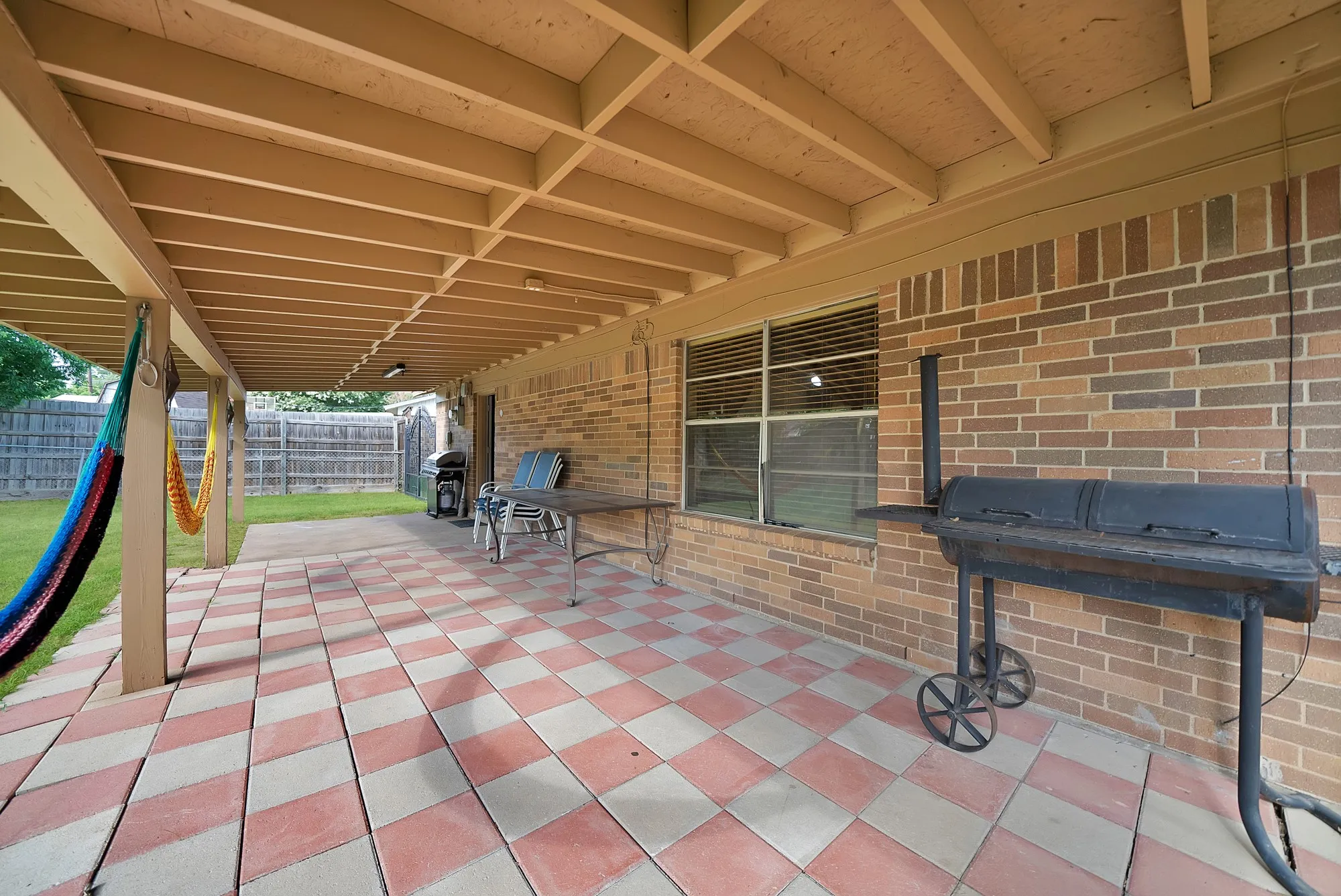 Single Family Residence For Sale in Tarrant County , 6621 Perdido Drive, Watauga, Texas 76148, 3 Bedroom, 2 Bathroom, 2 Garage spaces, 1,107 Sqft, built in 1971, mls#21313621, Real Estate Agent in Watauga, Homes For Sale in Tarrant county, Homes For Sale in Watauga, Realtor in Watauga Texas, Real Estate Brokerage Independent Realty Texas, Luminita Cordes Realtor