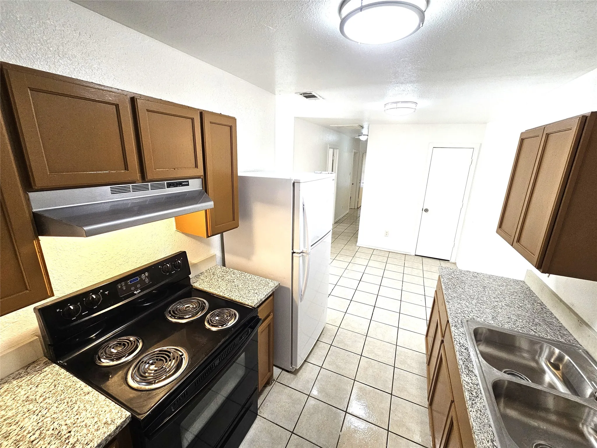 Duplex For Rent in Tarrant County , 2837 Ave J, Fort Worth, Texas 76105, 3 Bedroom, 2 Bathroom, Garage spaces, 1,000 Sqft, built in 2005, mls#21314160, Real Estate Agent in Fort Worth, Homes For Rent in Tarrant county, Homes For Rent in Fort Worth, Realtor in Fort Worth Texas, Real Estate Brokerage Independent Realty Texas, Luminita Cordes Realtor