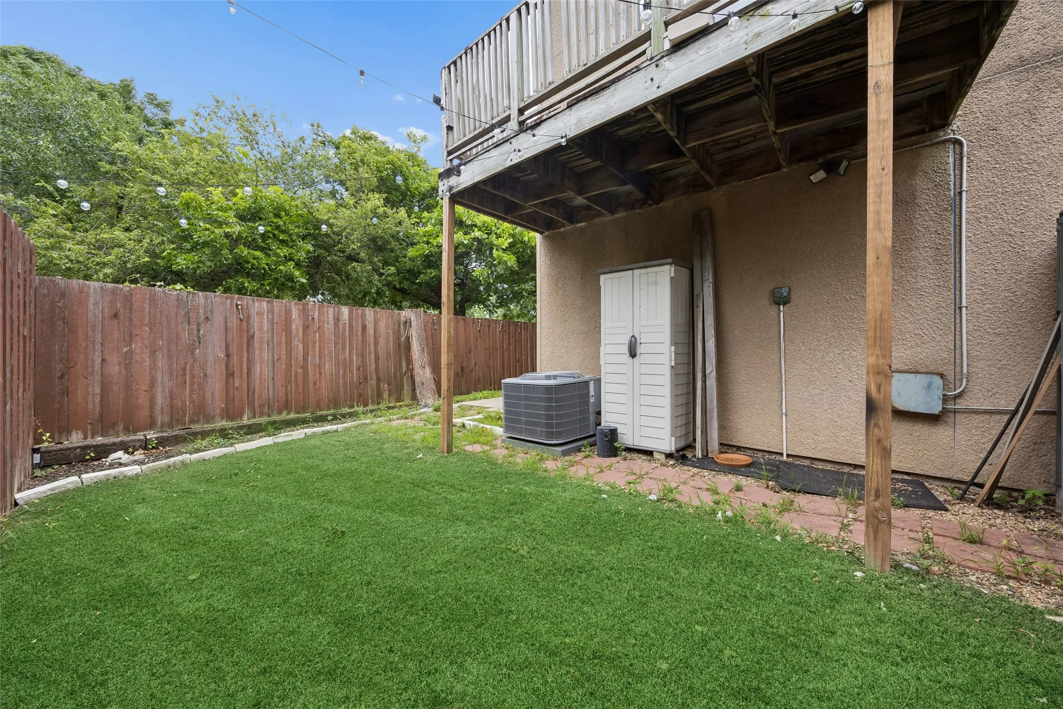 Condominium For Sale in Dallas County , 6503 Ridgecrest Road 109I, Dallas, Texas 75231, 1 Bedroom, 2 Bathroom, Garage spaces, 893 Sqft, built in 1980, mls#21310687, Real Estate Agent in Dallas, Homes For Sale in Dallas county, Homes For Sale in Dallas, Realtor in Dallas Texas, Real Estate Brokerage Independent Realty Texas, Luminita Cordes Realtor