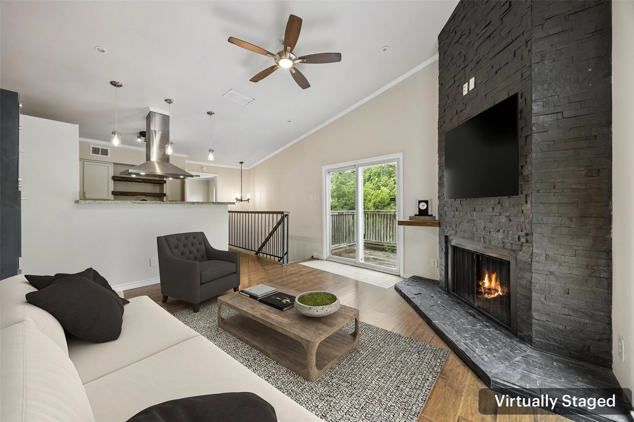 Condominium For Sale in Dallas County , 6503 Ridgecrest Road 109I, Dallas, Texas 75231, 1 Bedroom, 2 Bathroom, Garage spaces, 893 Sqft, built in 1980, mls#21310687, Real Estate Agent in Dallas, Homes For Sale in Dallas county, Homes For Sale in Dallas, Realtor in Dallas Texas, Real Estate Brokerage Independent Realty Texas, Luminita Cordes Realtor