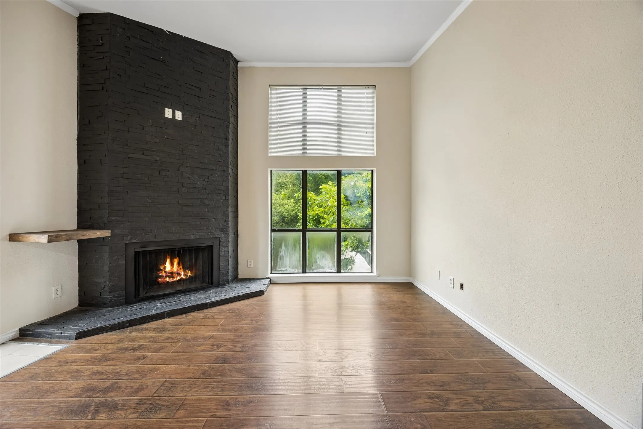 Condominium For Sale in Dallas County , 6503 Ridgecrest Road 109I, Dallas, Texas 75231, 1 Bedroom, 2 Bathroom, Garage spaces, 893 Sqft, built in 1980, mls#21310687, Real Estate Agent in Dallas, Homes For Sale in Dallas county, Homes For Sale in Dallas, Realtor in Dallas Texas, Real Estate Brokerage Independent Realty Texas, Luminita Cordes Realtor