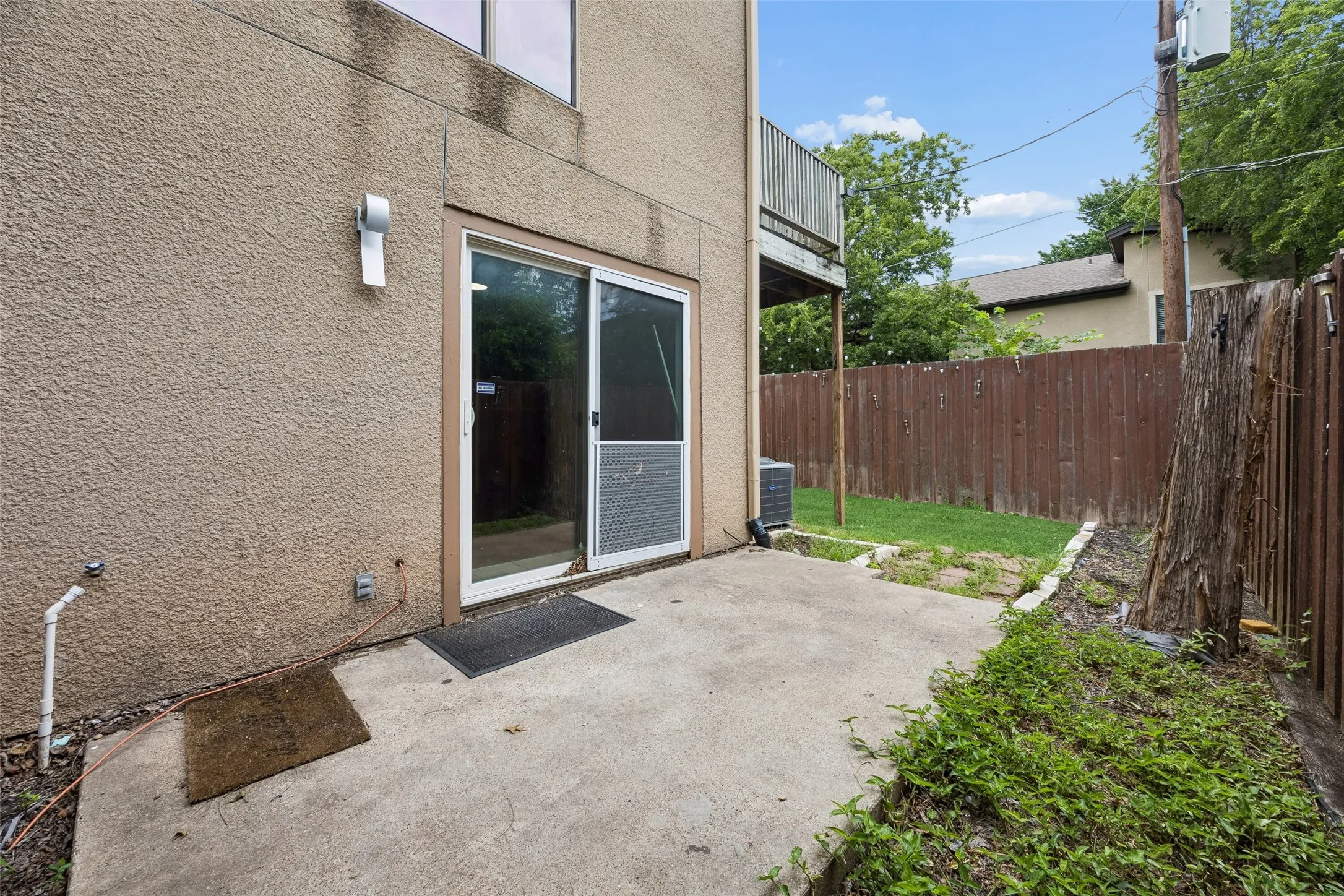 Condominium For Sale in Dallas County , 6503 Ridgecrest Road 109I, Dallas, Texas 75231, 1 Bedroom, 2 Bathroom, Garage spaces, 893 Sqft, built in 1980, mls#21310687, Real Estate Agent in Dallas, Homes For Sale in Dallas county, Homes For Sale in Dallas, Realtor in Dallas Texas, Real Estate Brokerage Independent Realty Texas, Luminita Cordes Realtor