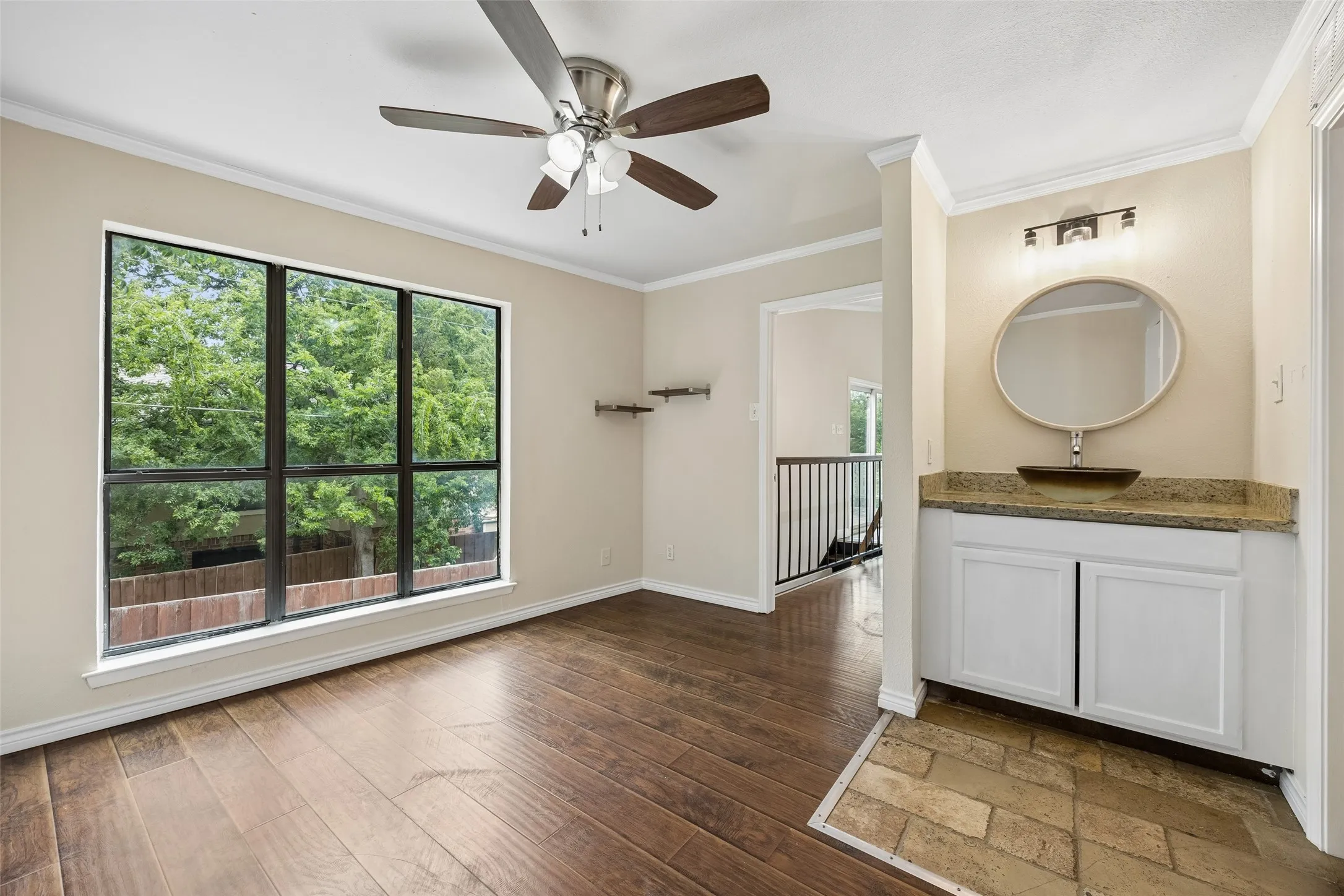 Condominium For Sale in Dallas County , 6503 Ridgecrest Road 109I, Dallas, Texas 75231, 1 Bedroom, 2 Bathroom, Garage spaces, 893 Sqft, built in 1980, mls#21310687, Real Estate Agent in Dallas, Homes For Sale in Dallas county, Homes For Sale in Dallas, Realtor in Dallas Texas, Real Estate Brokerage Independent Realty Texas, Luminita Cordes Realtor