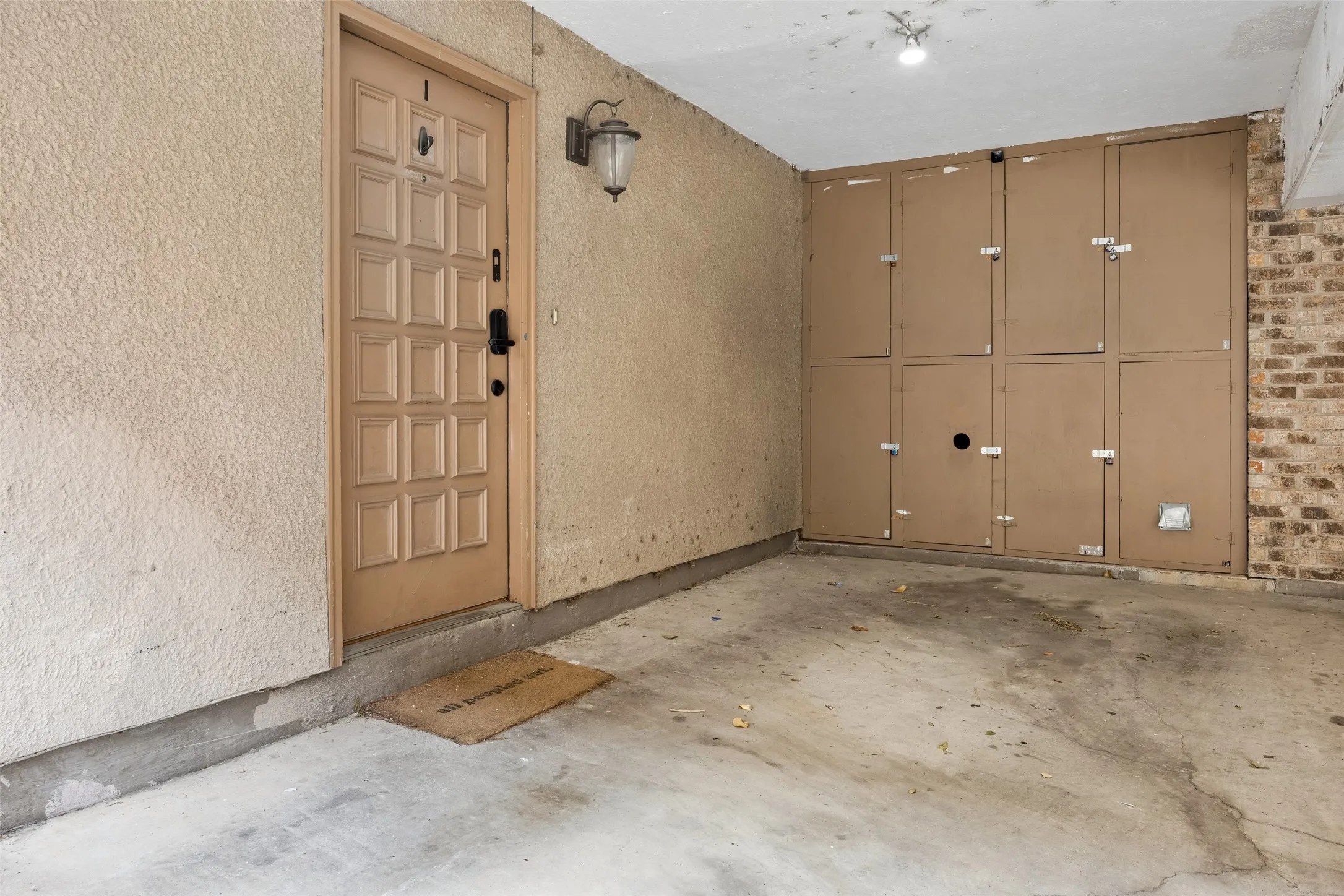 Condominium For Sale in Dallas County , 6503 Ridgecrest Road 109I, Dallas, Texas 75231, 1 Bedroom, 2 Bathroom, Garage spaces, 893 Sqft, built in 1980, mls#21310687, Real Estate Agent in Dallas, Homes For Sale in Dallas county, Homes For Sale in Dallas, Realtor in Dallas Texas, Real Estate Brokerage Independent Realty Texas, Luminita Cordes Realtor
